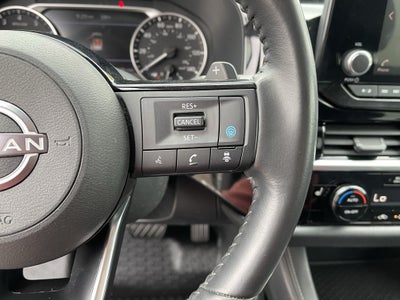 2022 Nissan Pathfinder SV