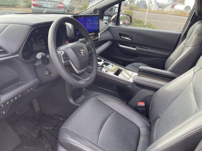2025 Toyota Sienna Platinum