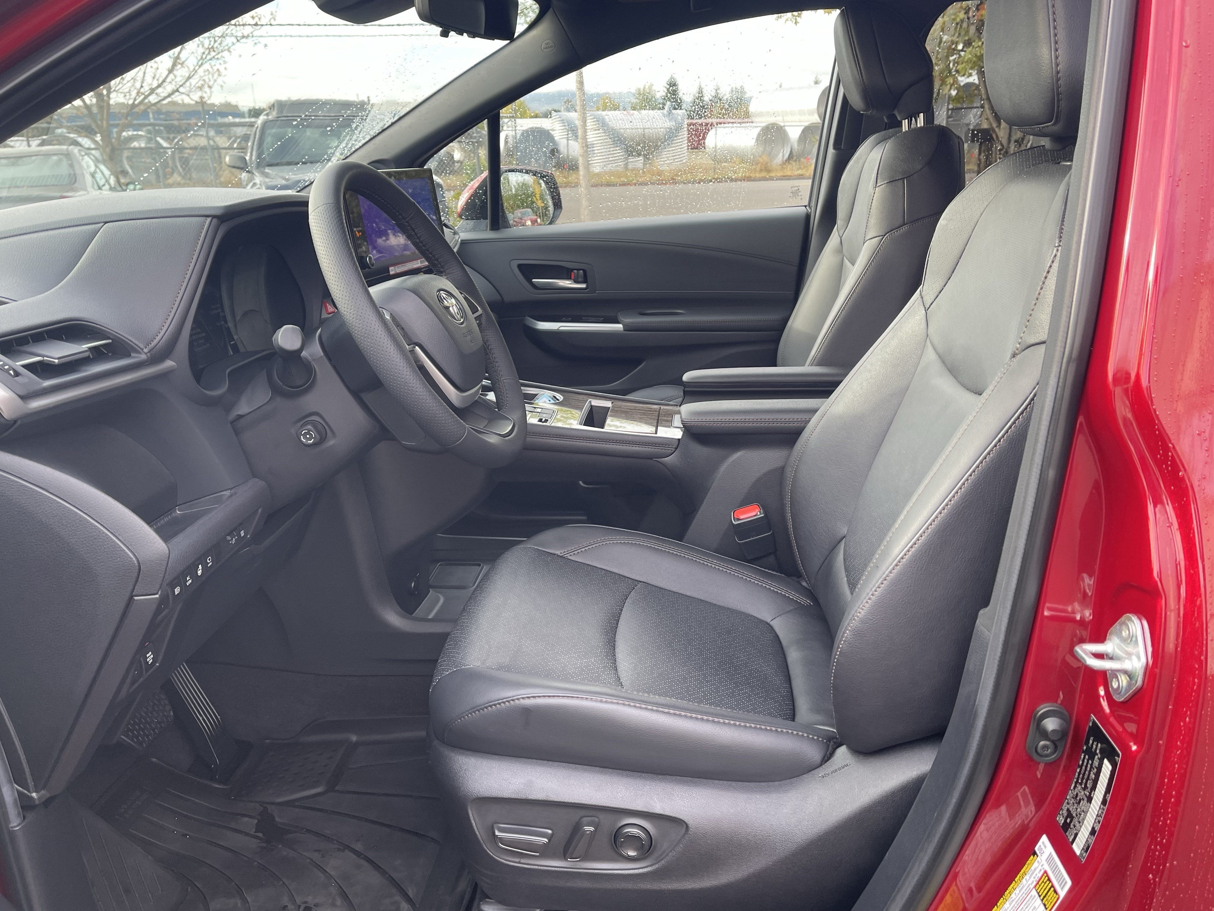 2025 Toyota Sienna Platinum