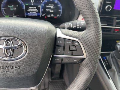 2025 Toyota Sienna Platinum