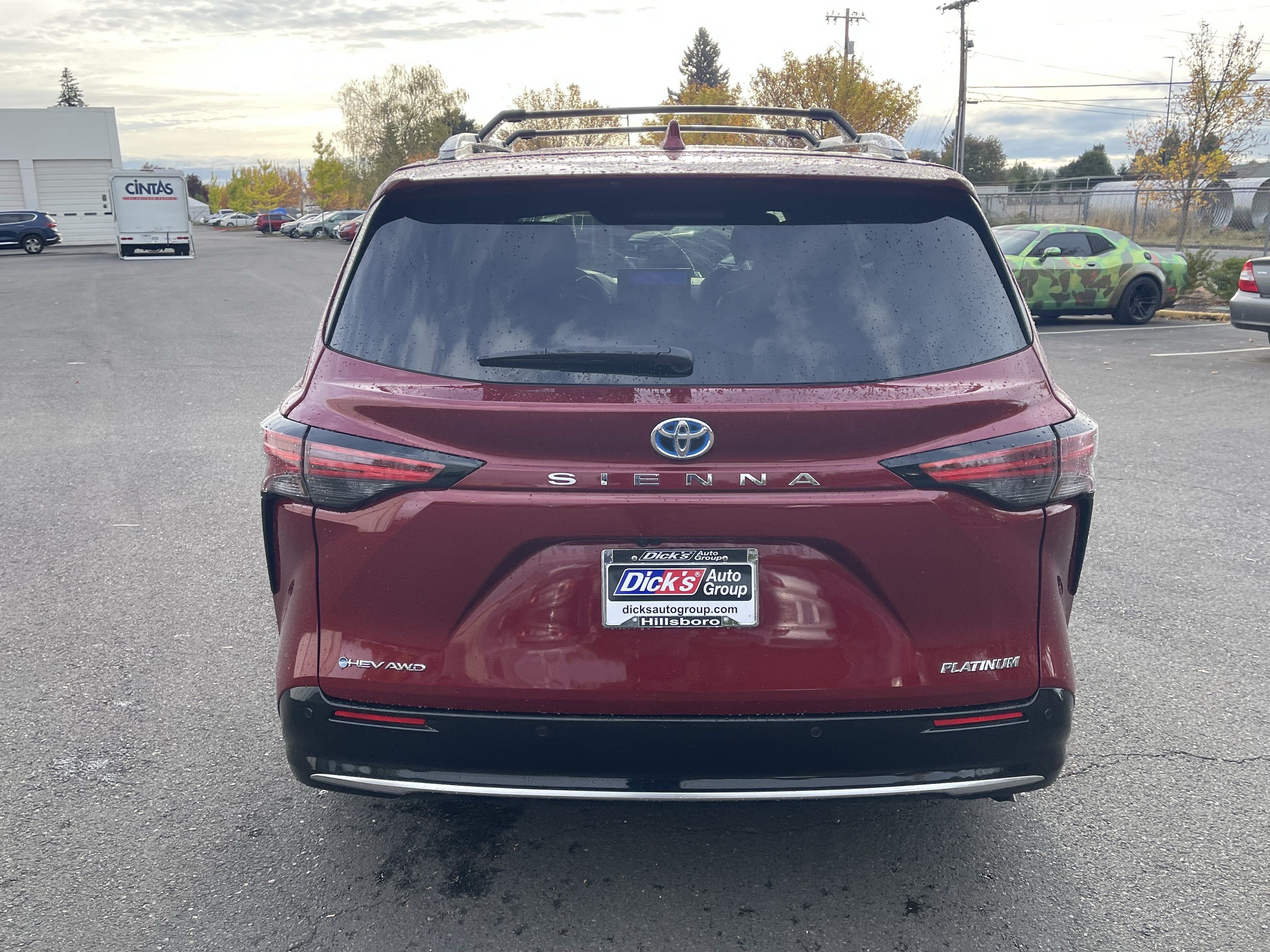 2025 Toyota Sienna Platinum