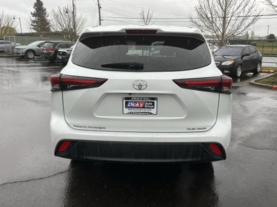 2024 Toyota Highlander LE
