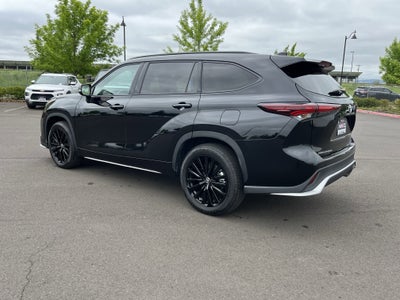2025 Toyota Highlander LE