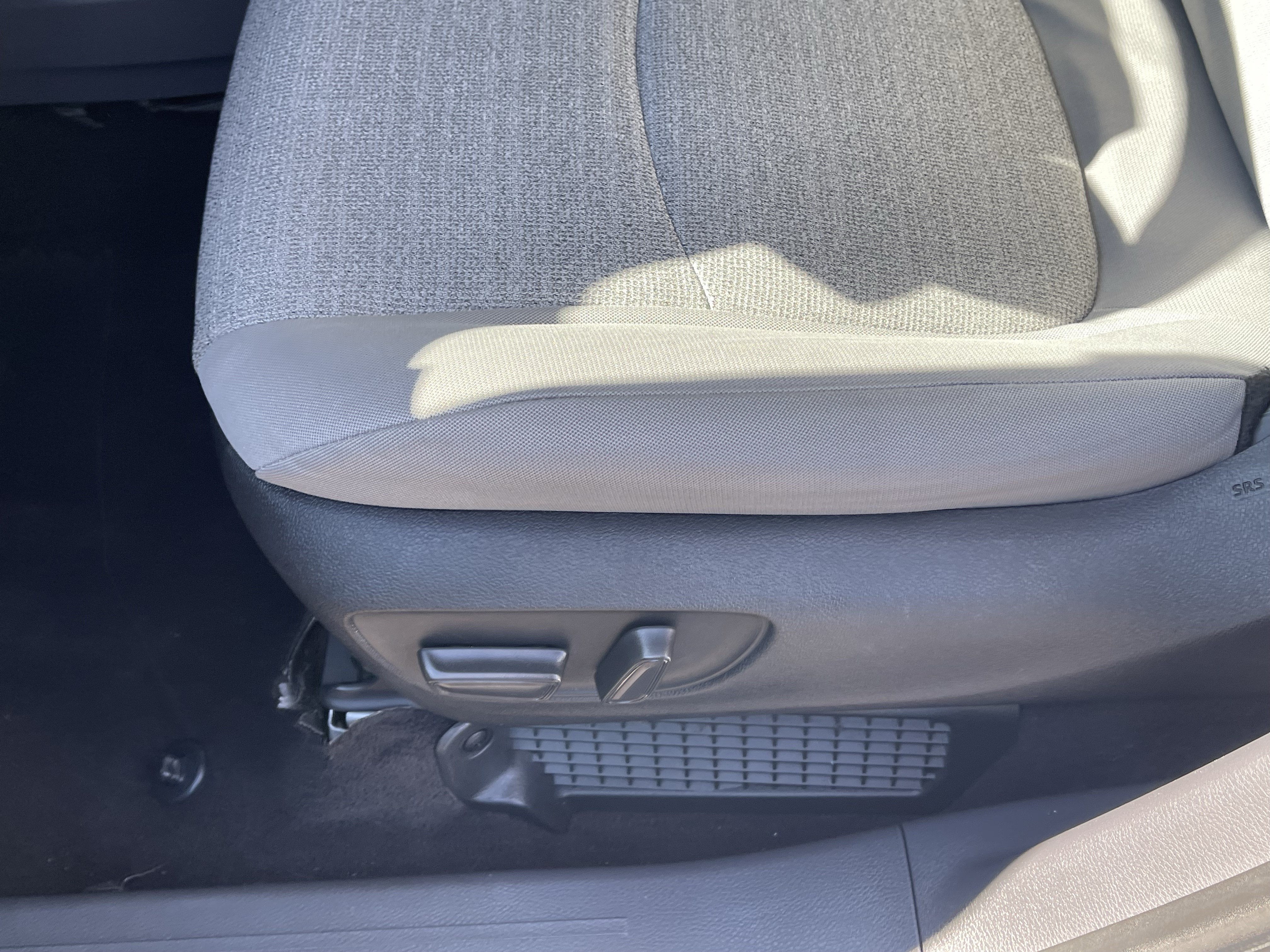 2022 Toyota Sienna LE