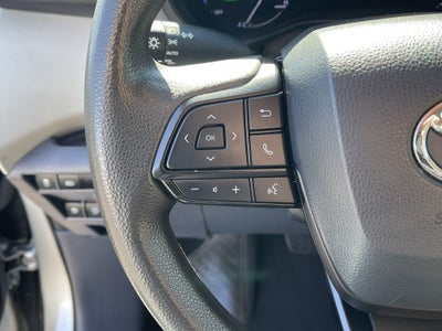 2022 Toyota Sienna LE