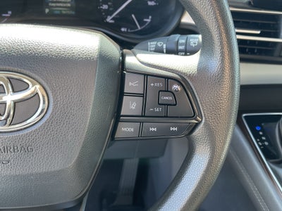 2022 Toyota Sienna LE