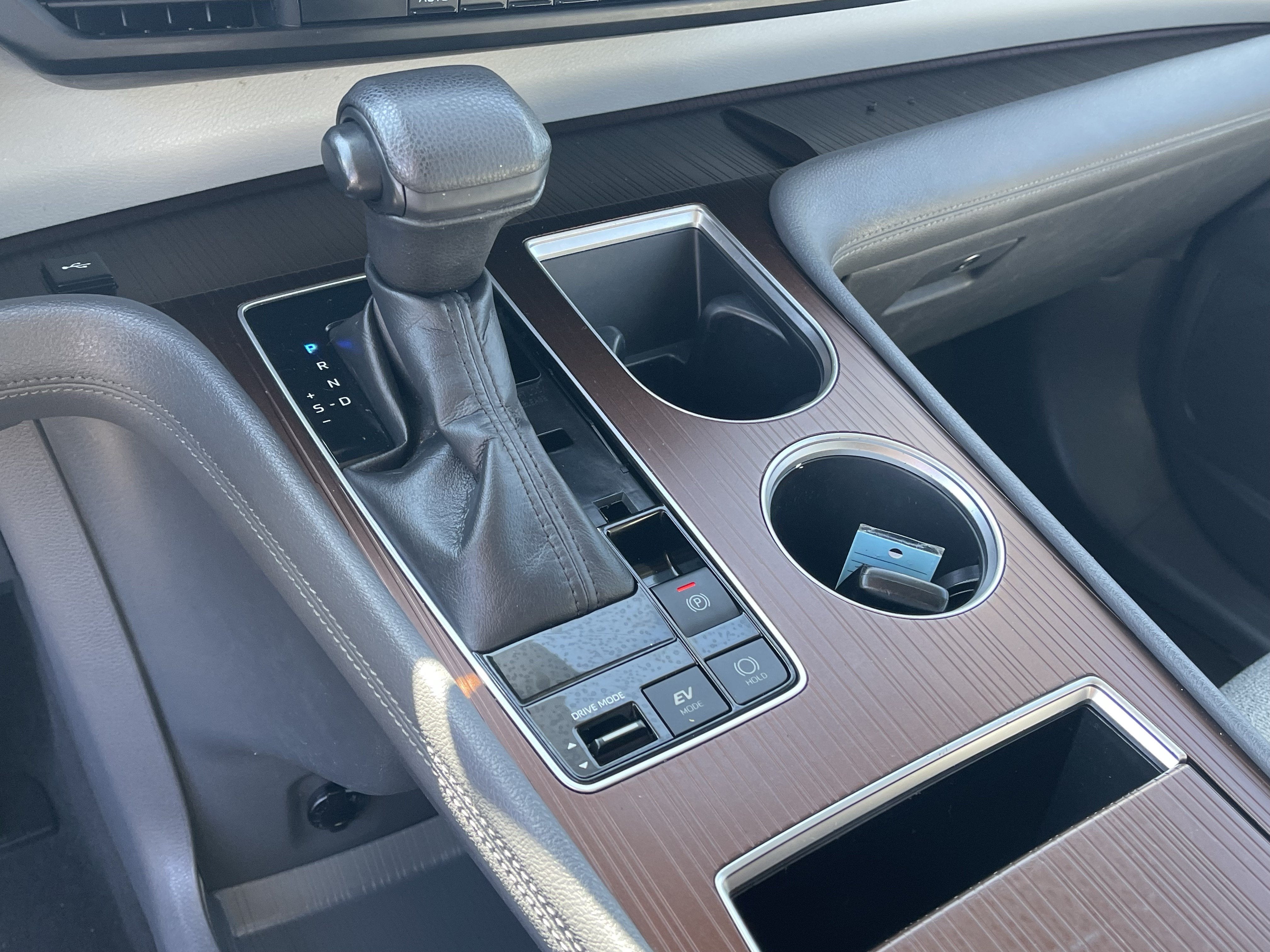 2022 Toyota Sienna LE