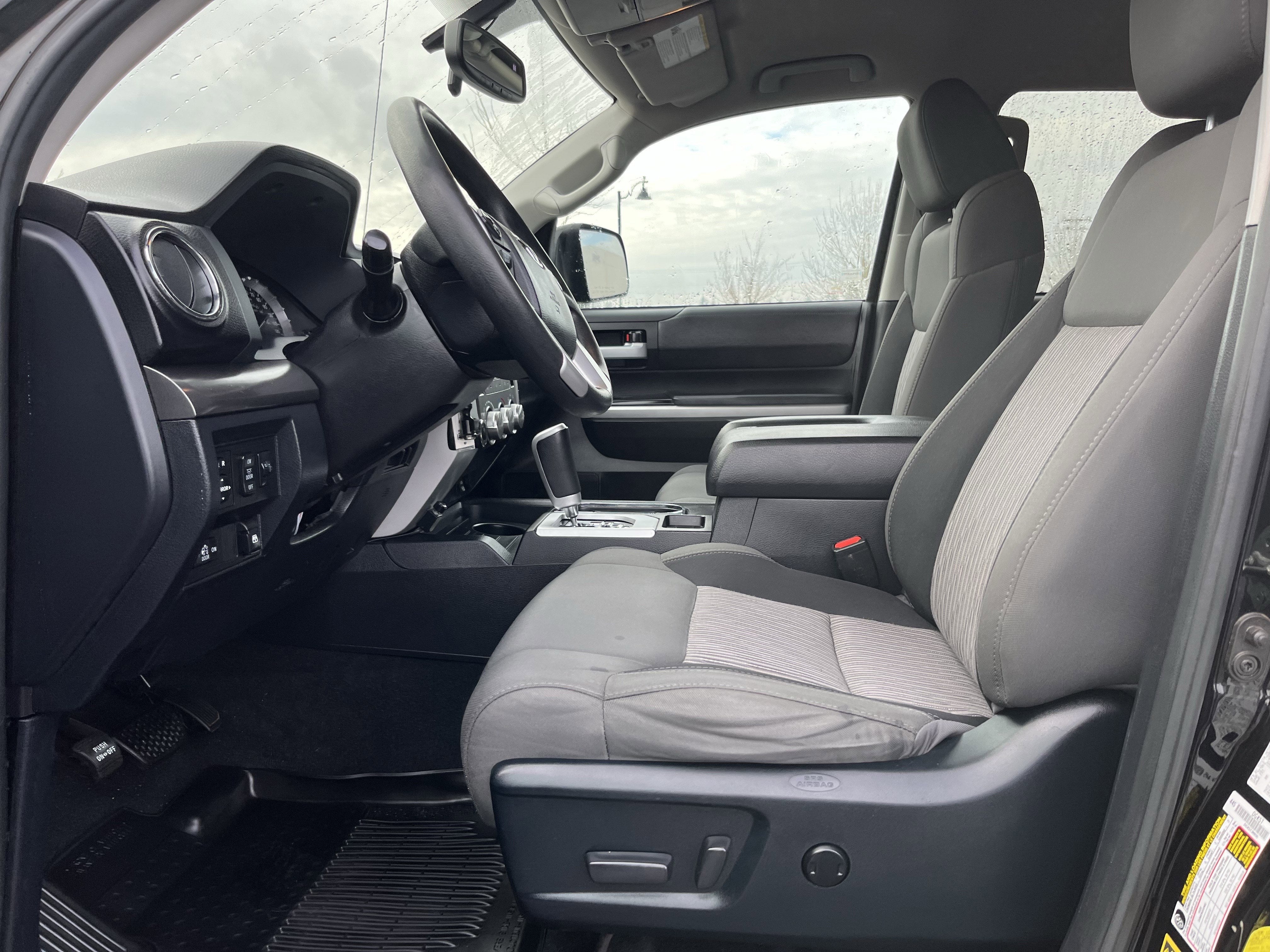 2017 Toyota Tundra SR5