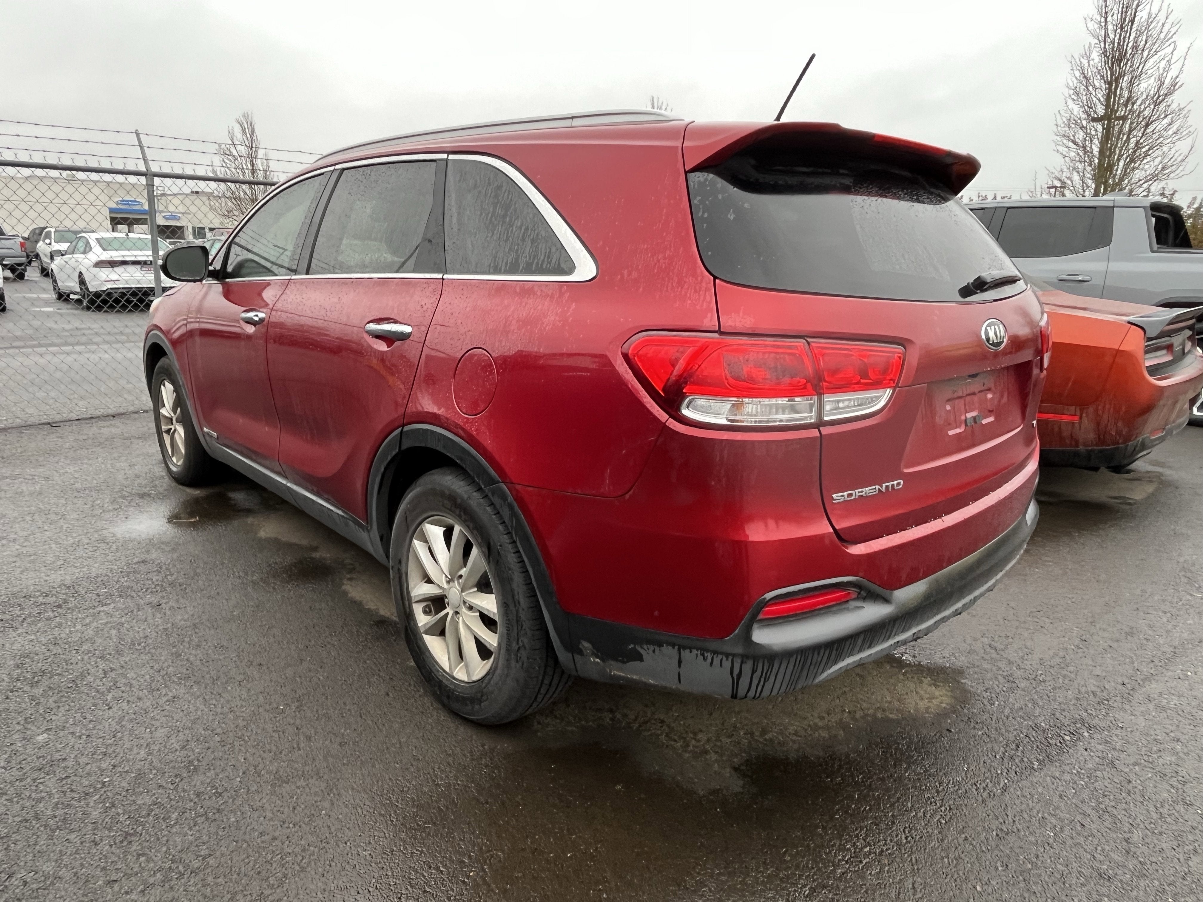 2016 Kia Sorento LX