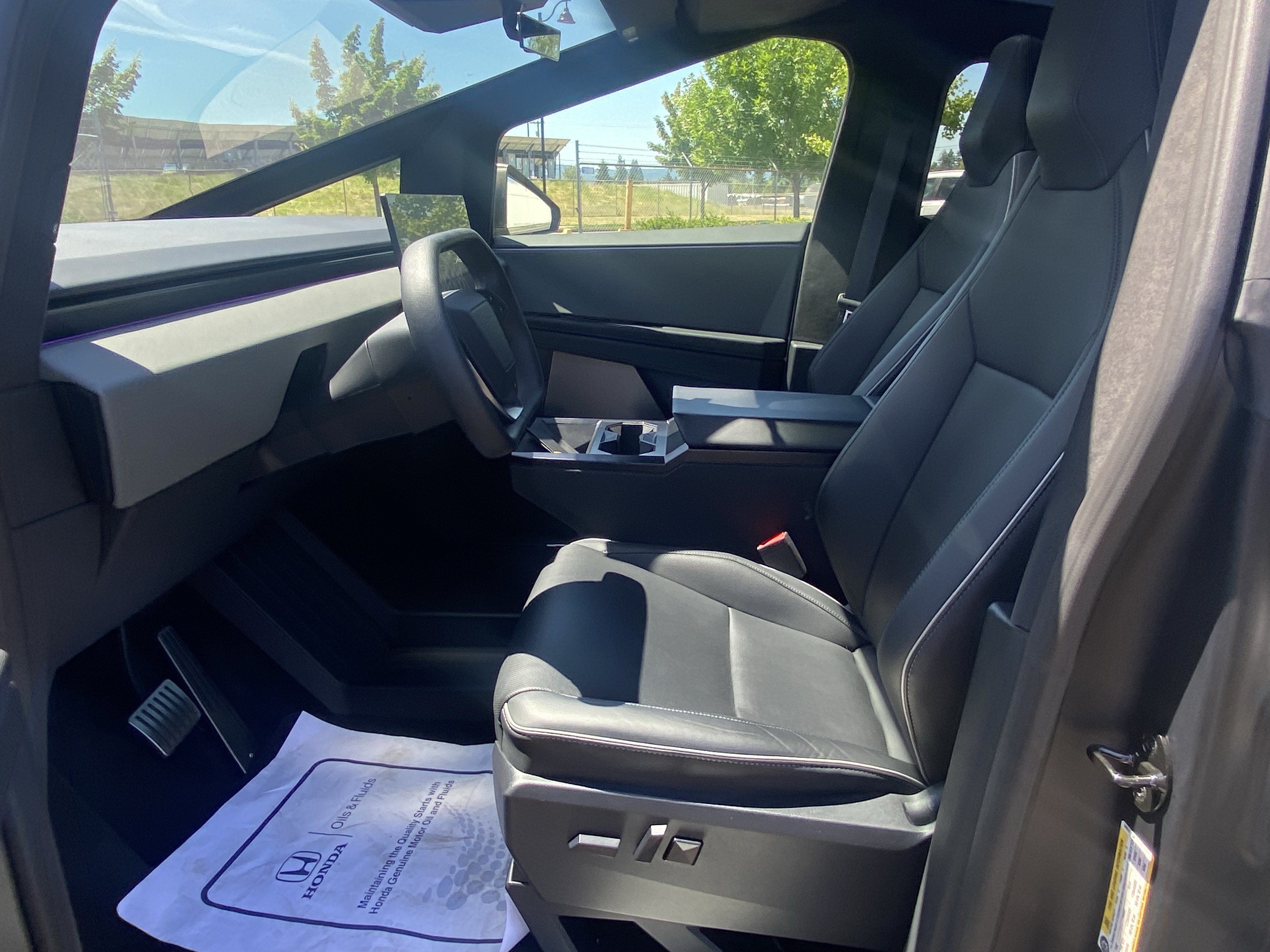 2024 Tesla Cybertruck Base