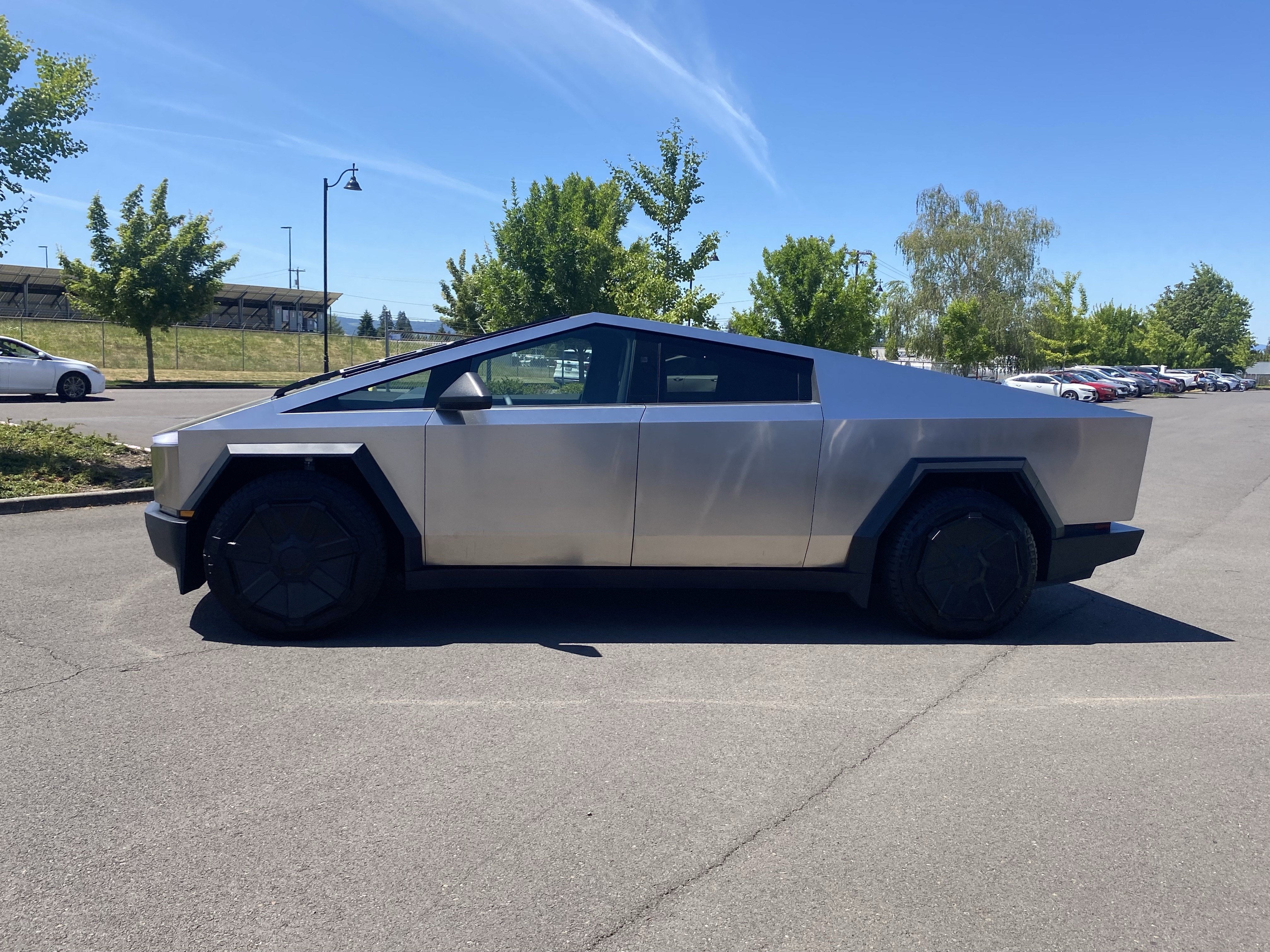 Used 2024 Tesla Cybertruck Base with VIN 7G2CEHED6RA049642 for sale in Hillsboro, OR
