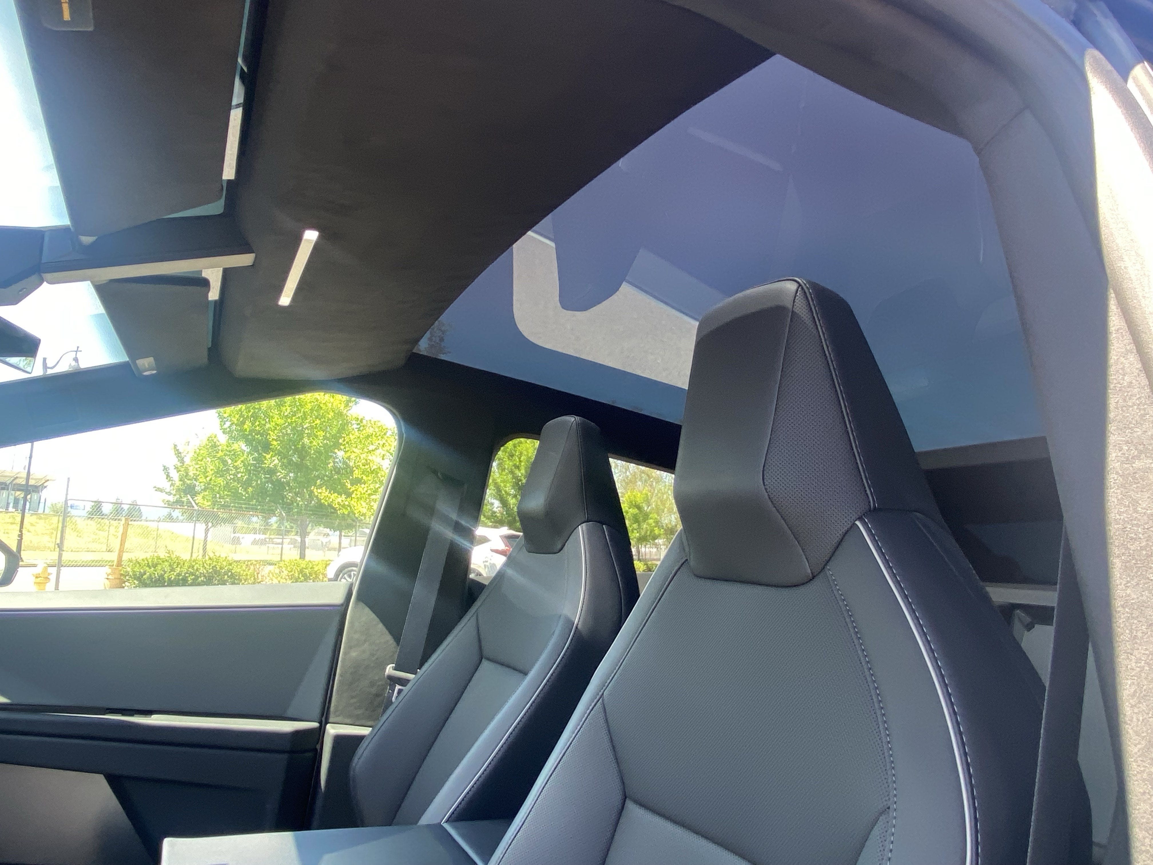 2024 Tesla Cybertruck Base