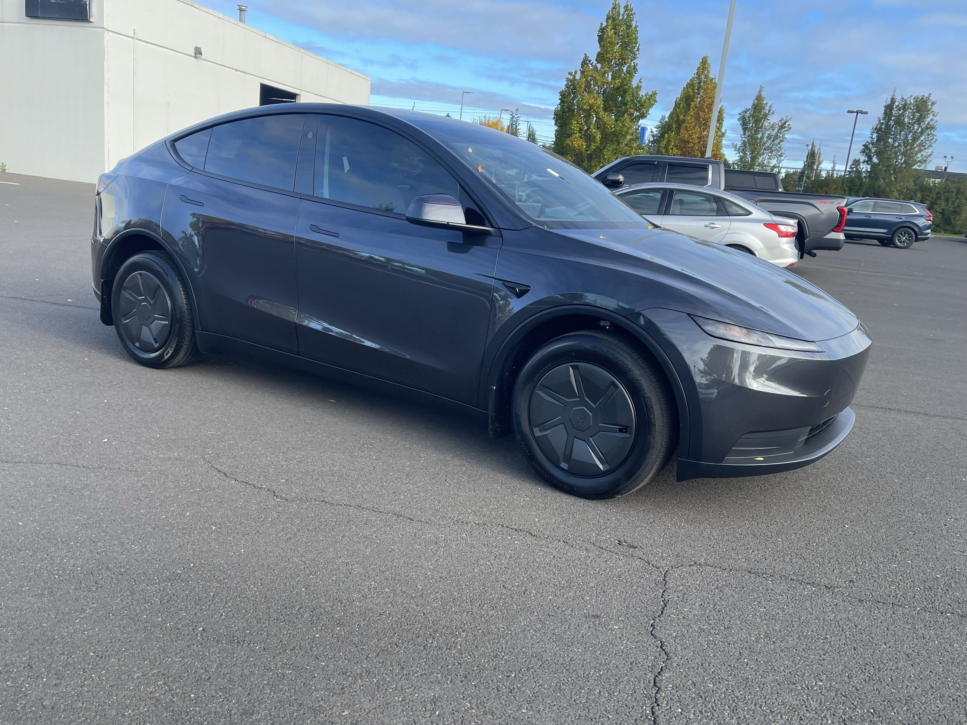 2026 Tesla Model Y Premium