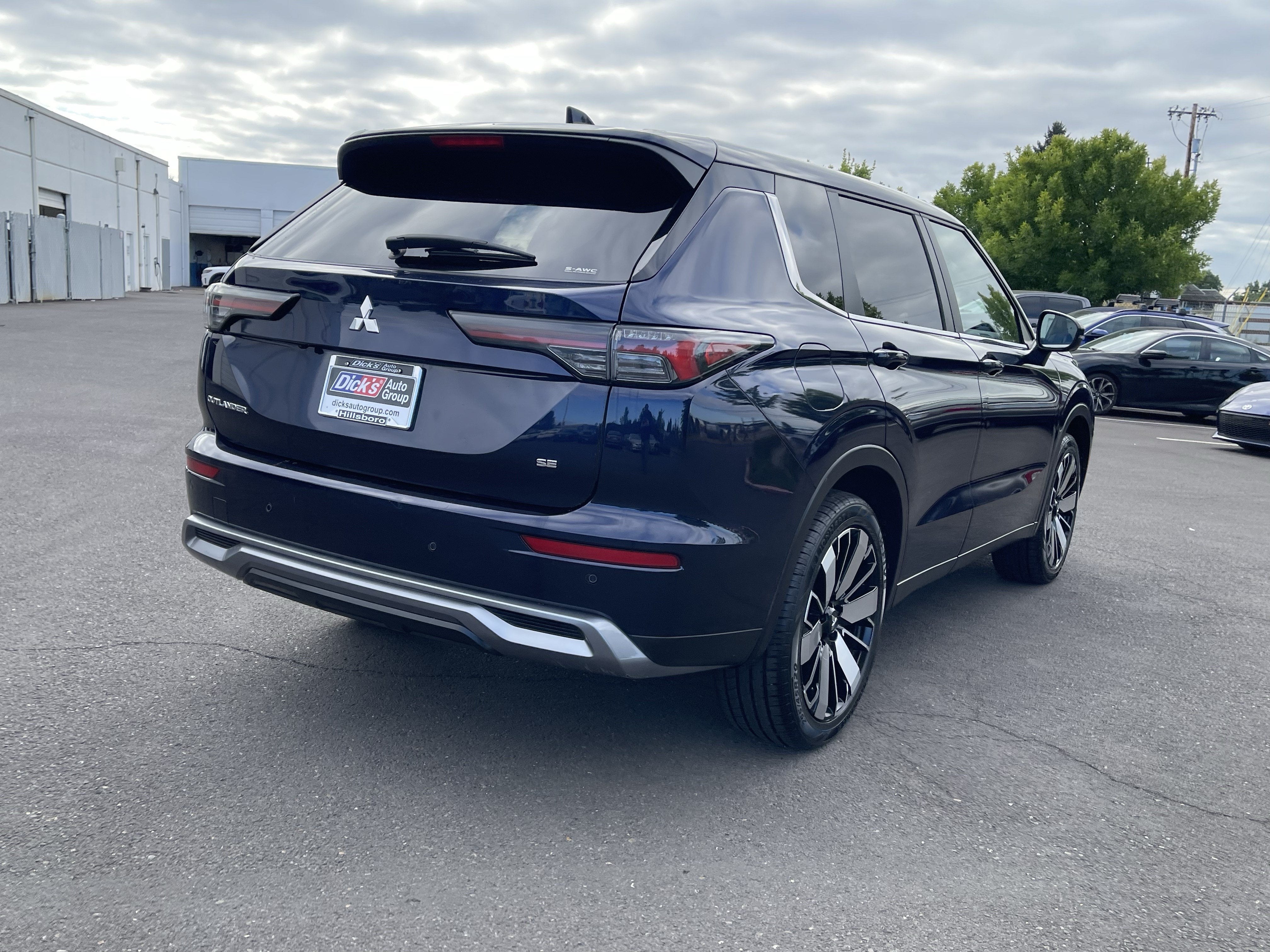2025 Mitsubishi Outlander SE