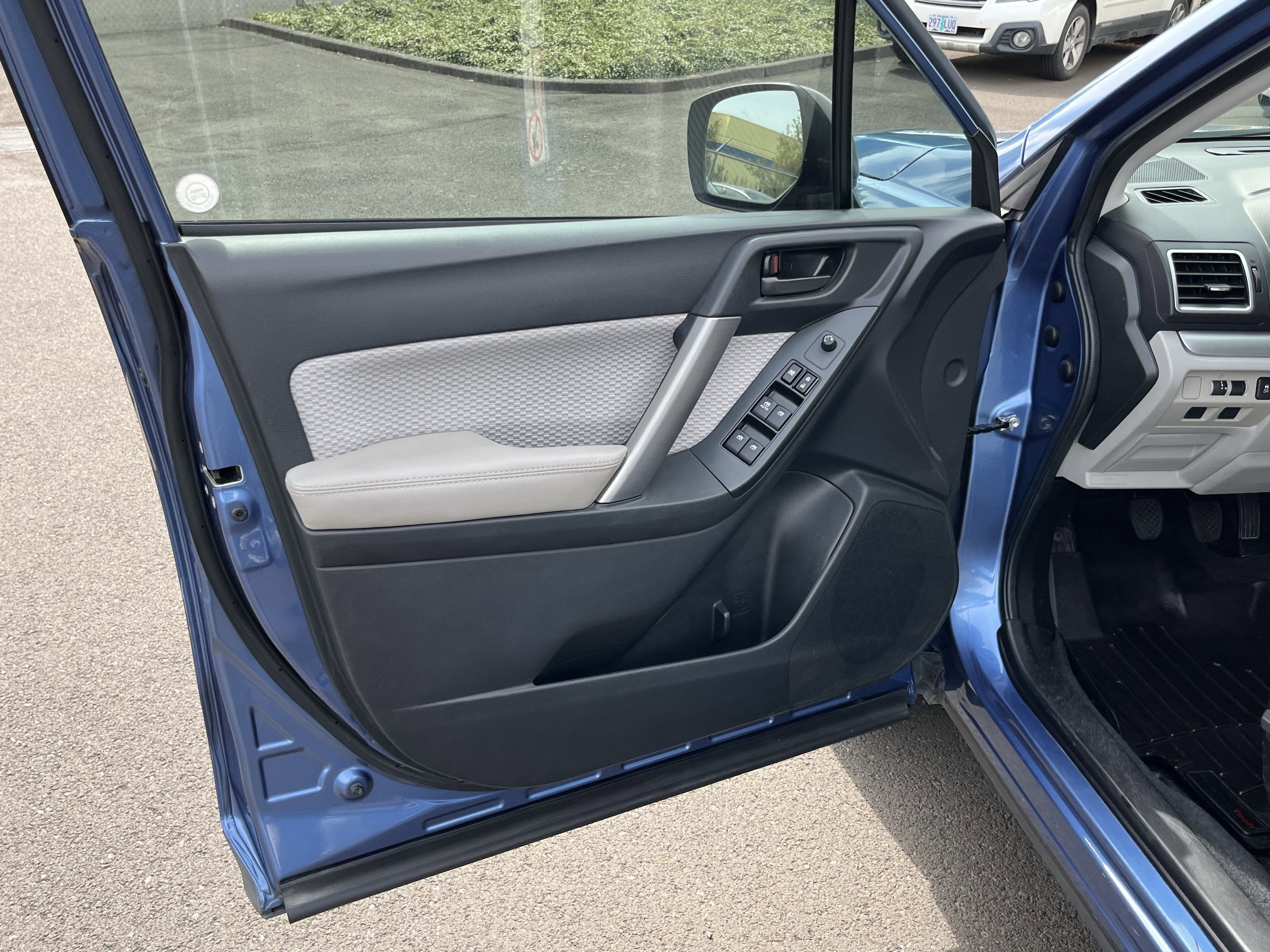 2017 Subaru Forester 2.5i