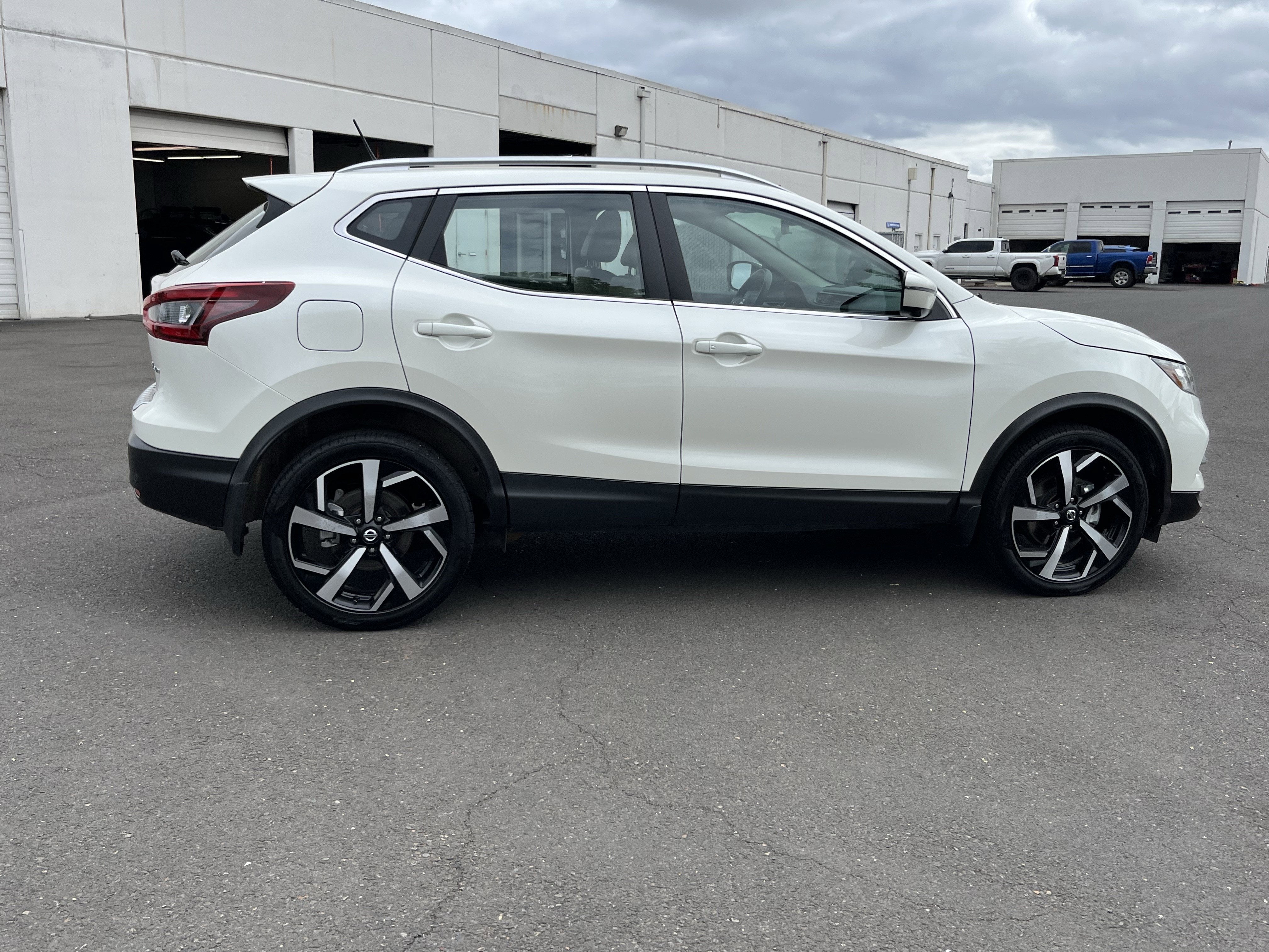 2022 Nissan Rogue Sport SL