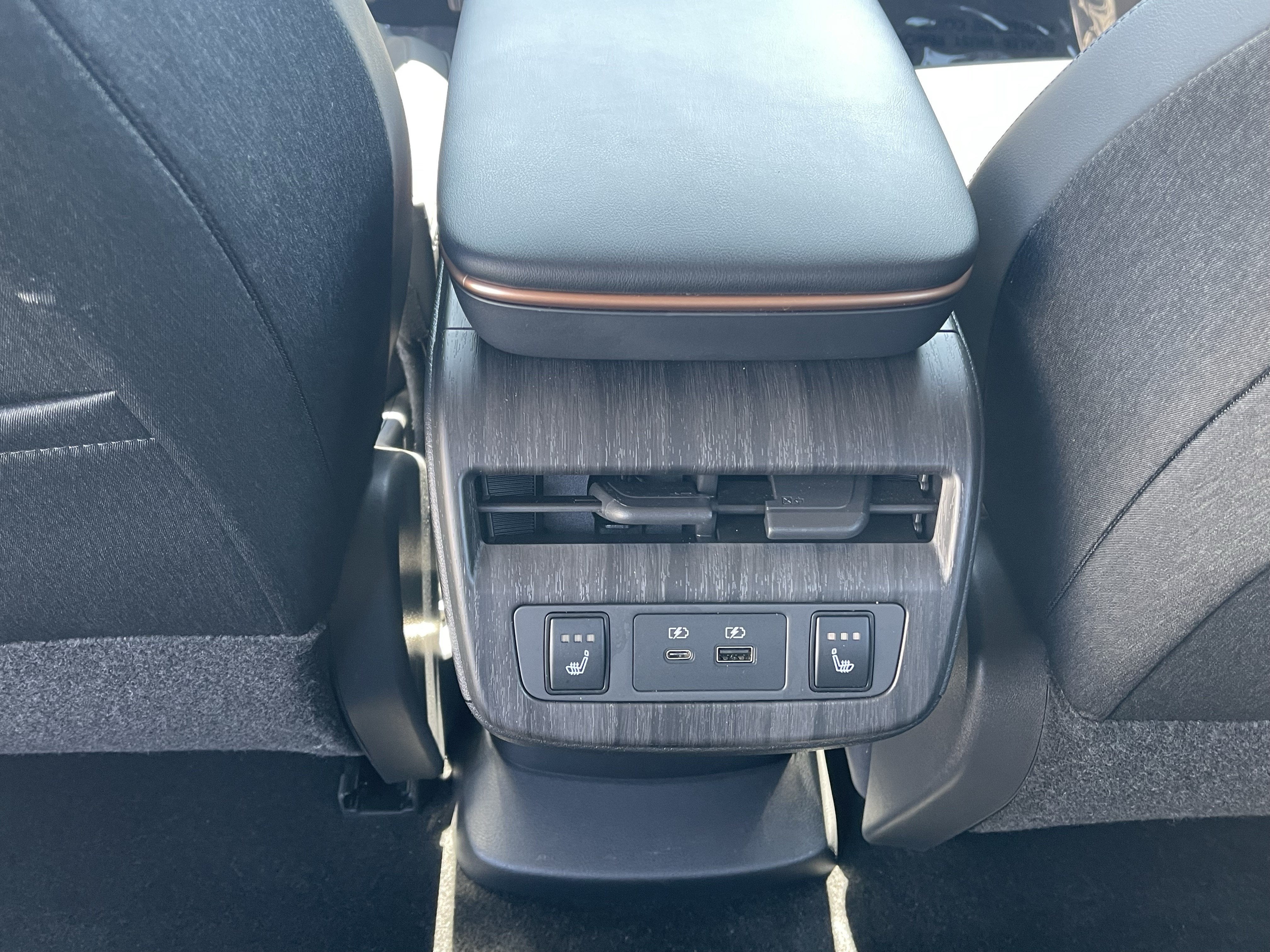 2024 Nissan ARIYA ENGAGE