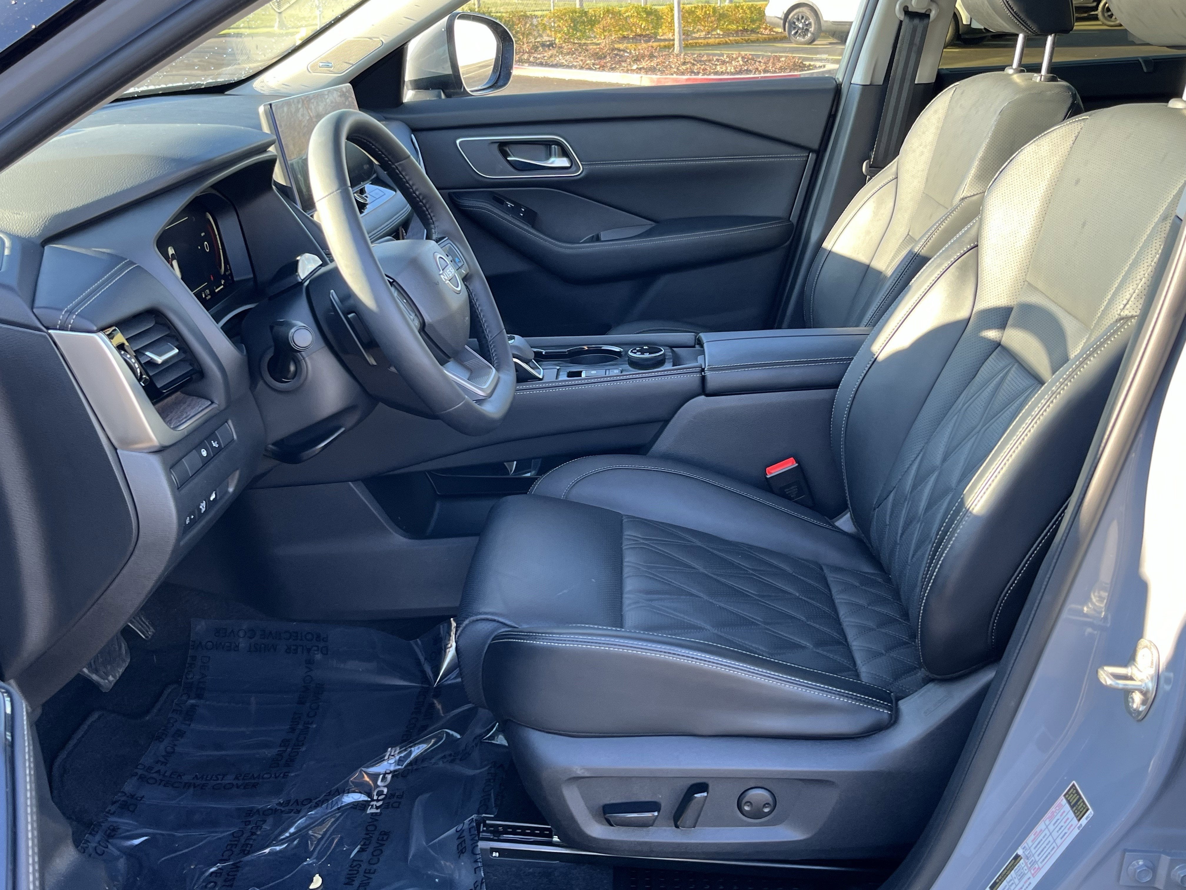 2025 Nissan Rogue Platinum