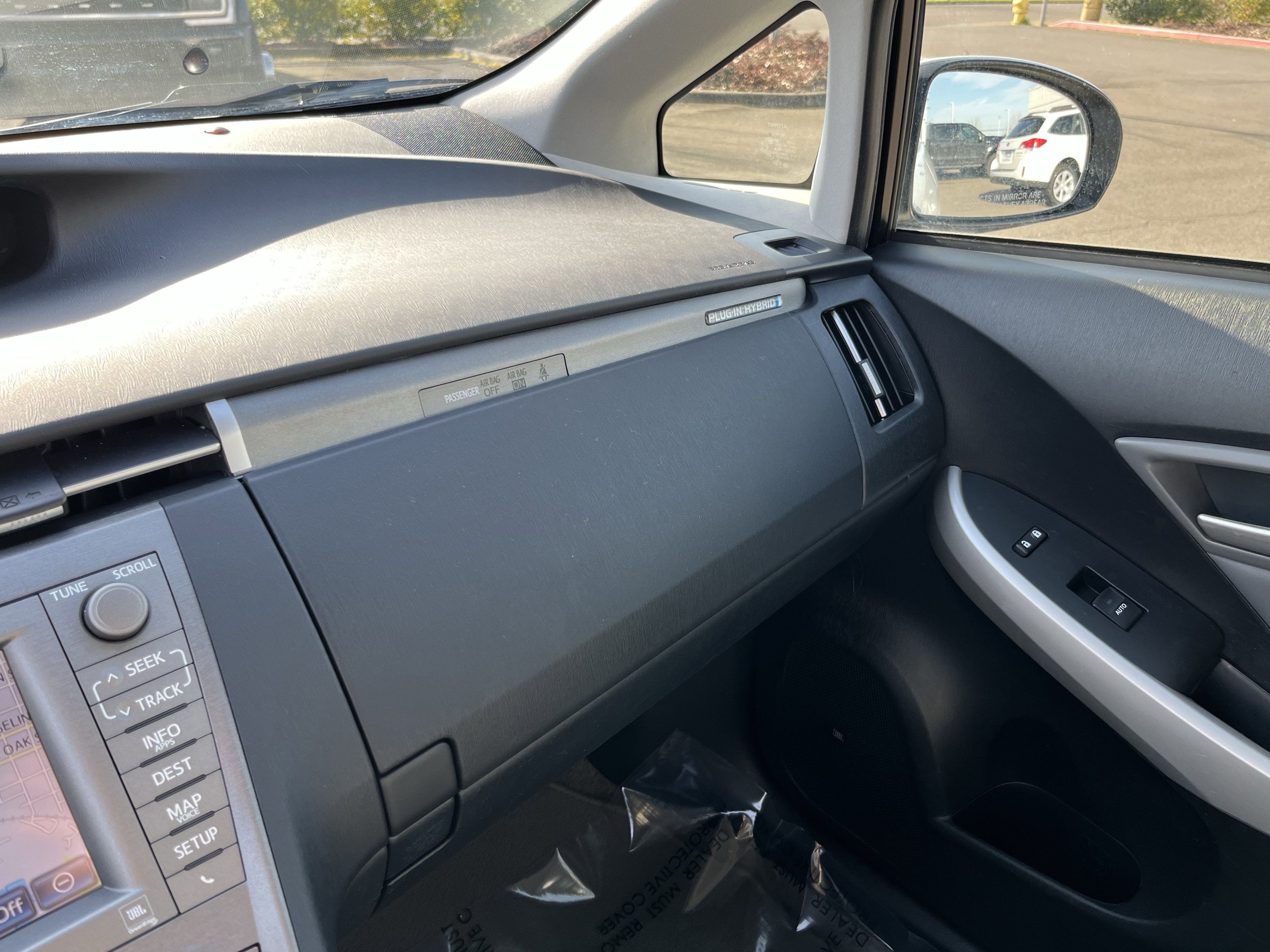 2014 Toyota Prius Plug-In Advanced