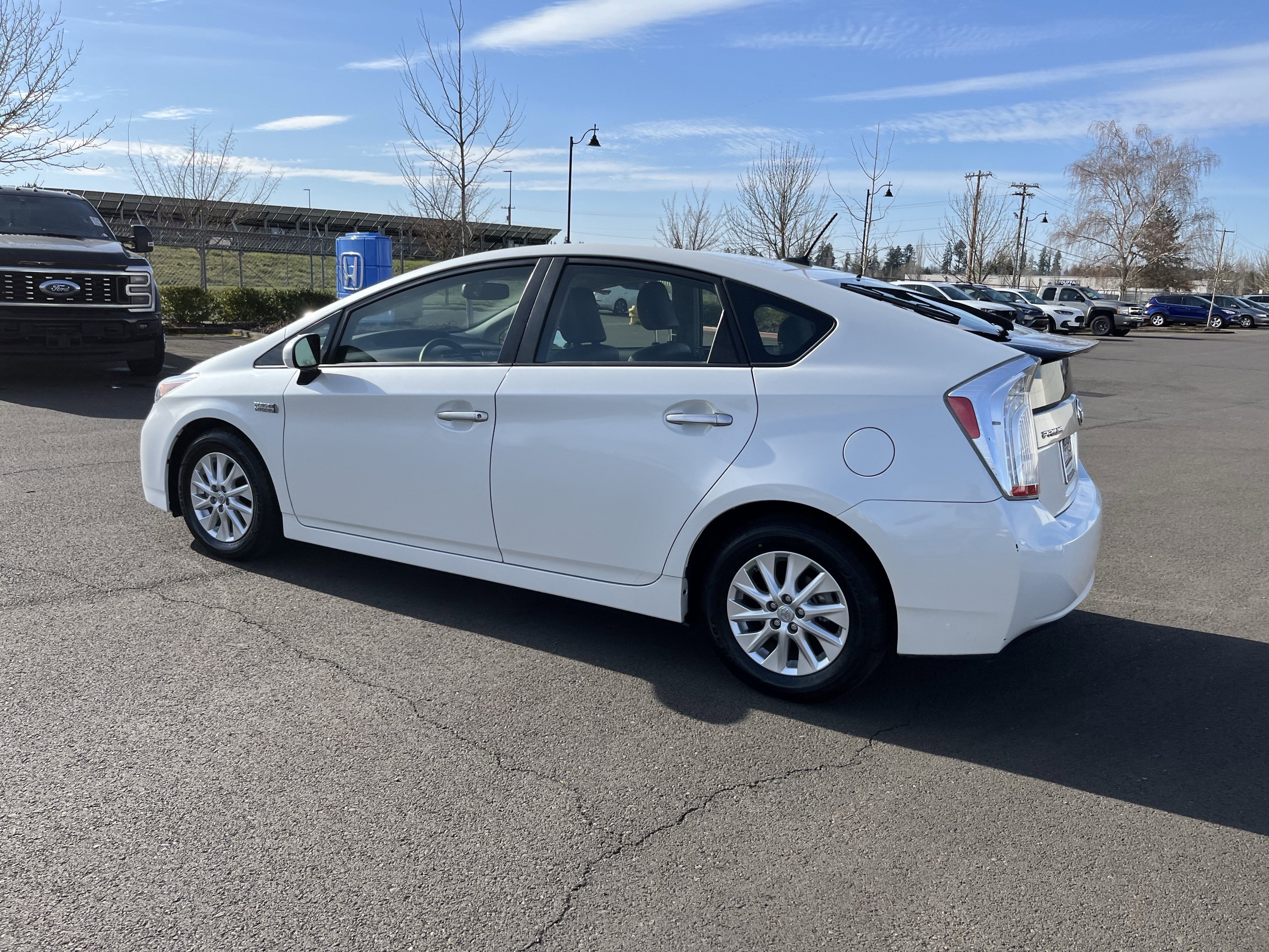 2014 Toyota Prius Plug-In Advanced