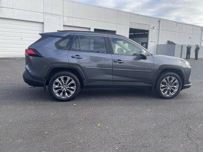 2020 Toyota RAV4 XLE Premium