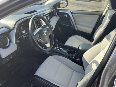 2016 Toyota RAV4 Hybrid XLE