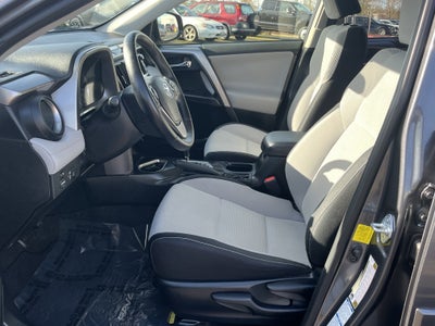 2016 Toyota RAV4 Hybrid XLE