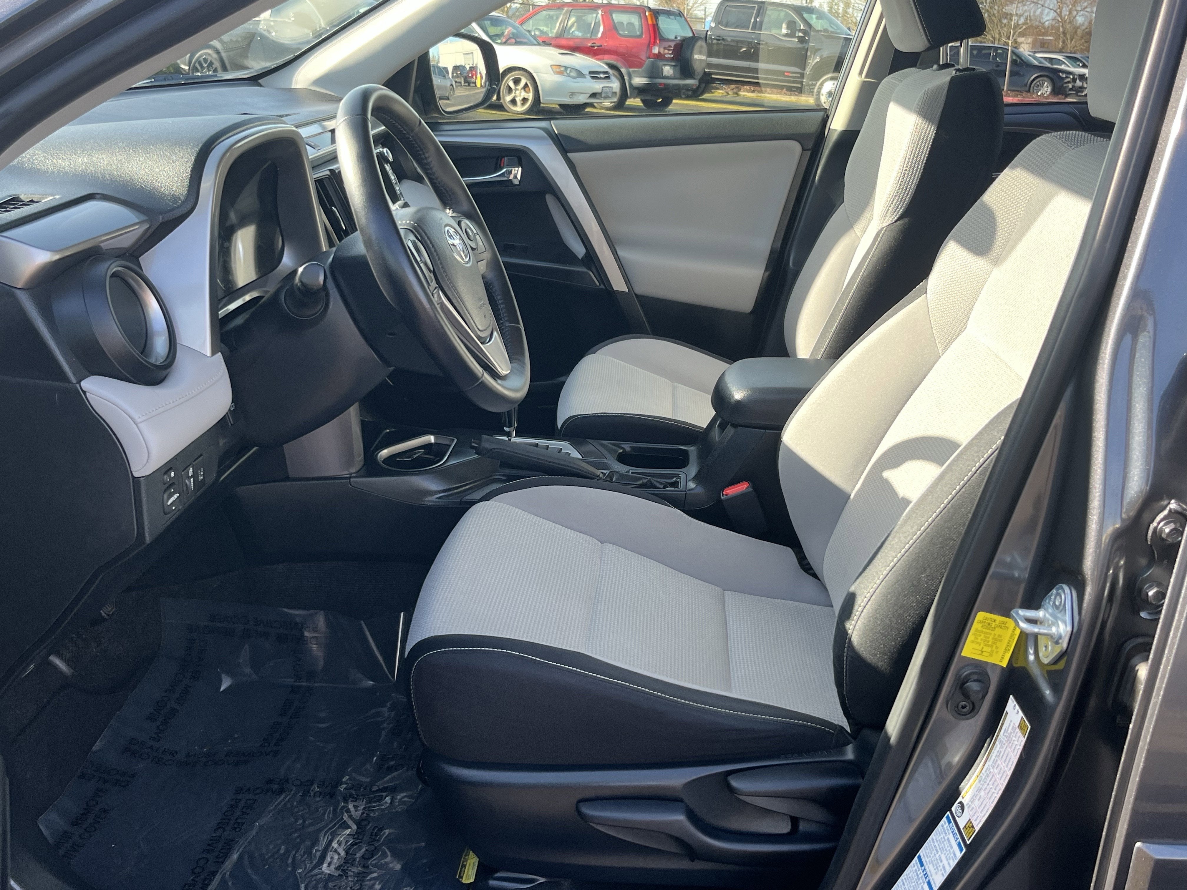 2016 Toyota RAV4 Hybrid XLE