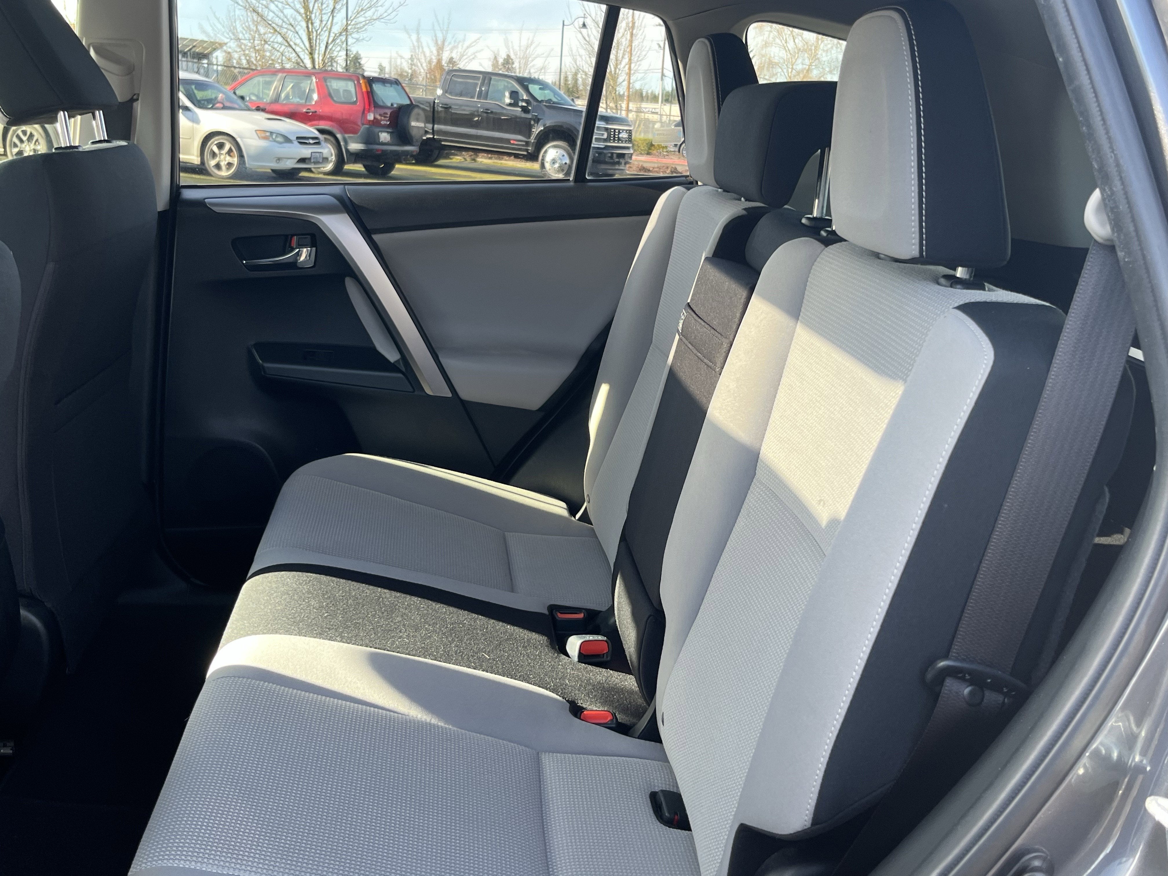 2016 Toyota RAV4 Hybrid XLE