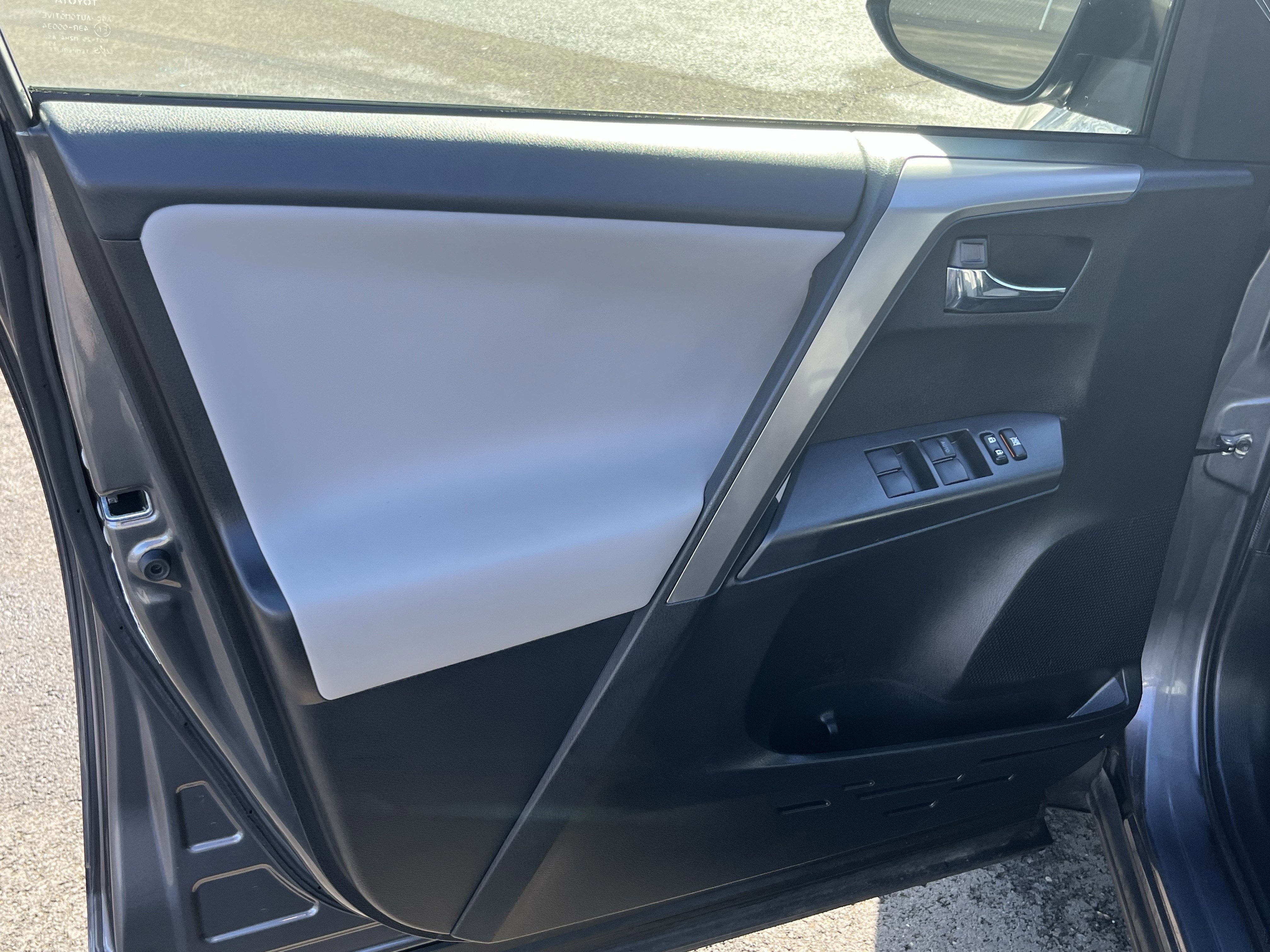 2016 Toyota RAV4 Hybrid XLE