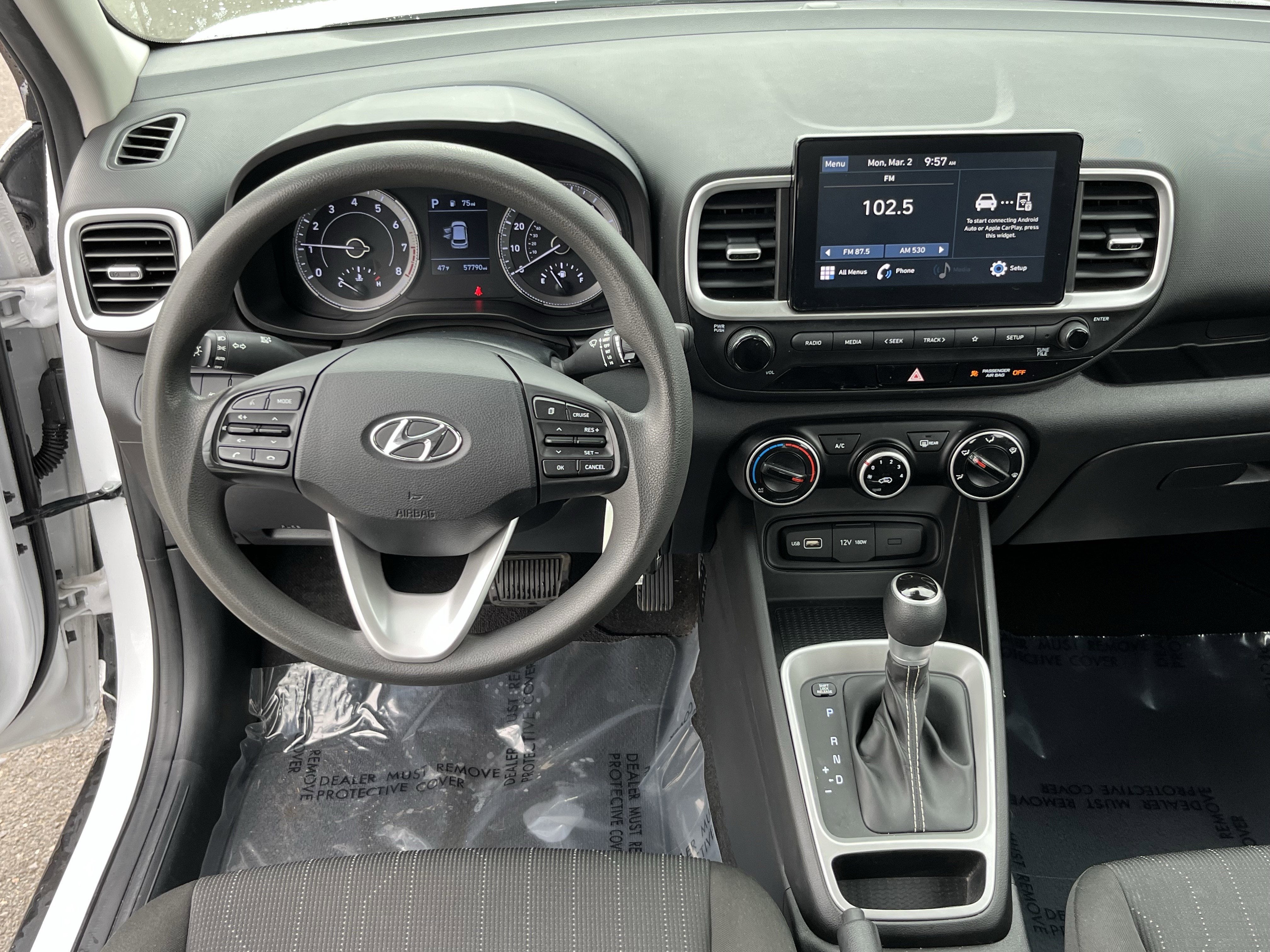 2022 Hyundai Venue SE