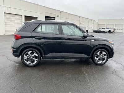 2022 Hyundai Venue SEL