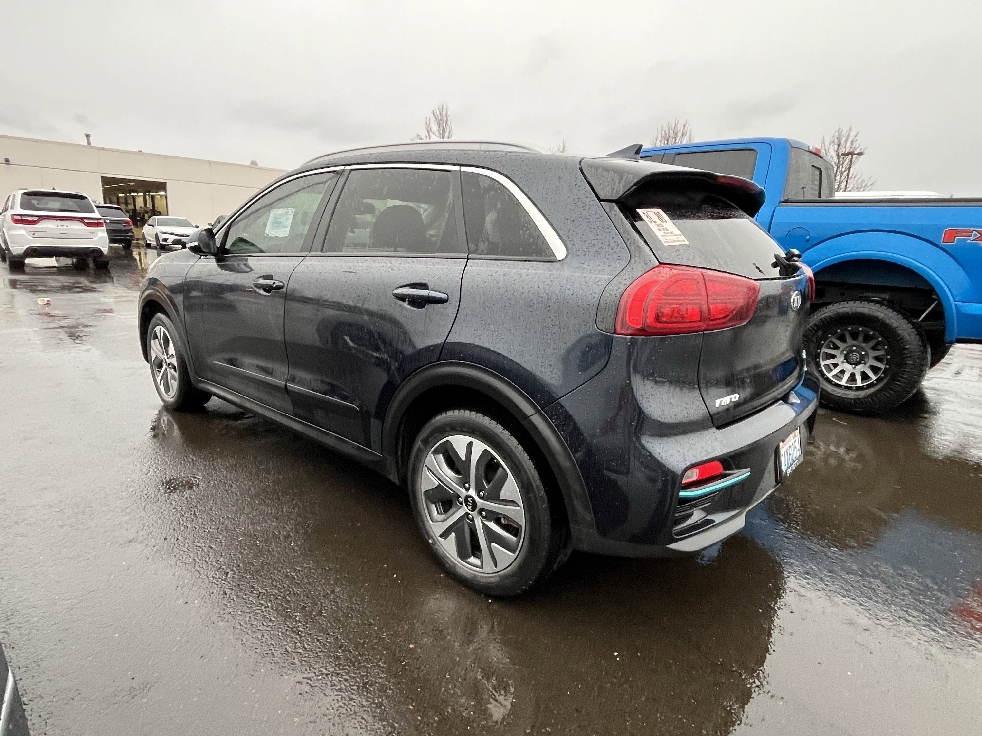 Used 2020 Kia Niro EX Premium with VIN KNDCE3LG9L5055790 for sale in Hillsboro, OR