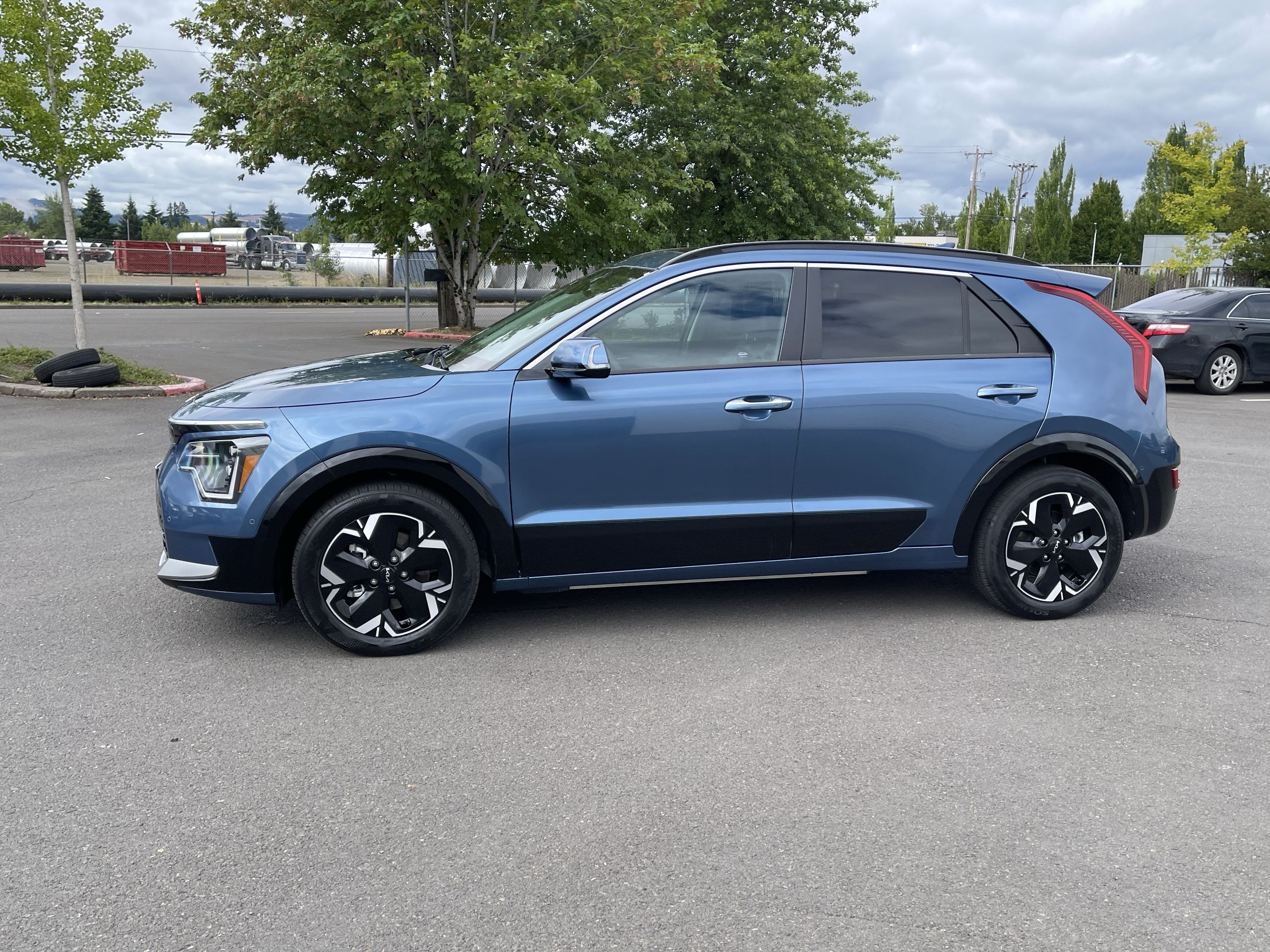 Used 2023 Kia Niro Wave with VIN KNDCT3L17P5039398 for sale in Hillsboro, OR