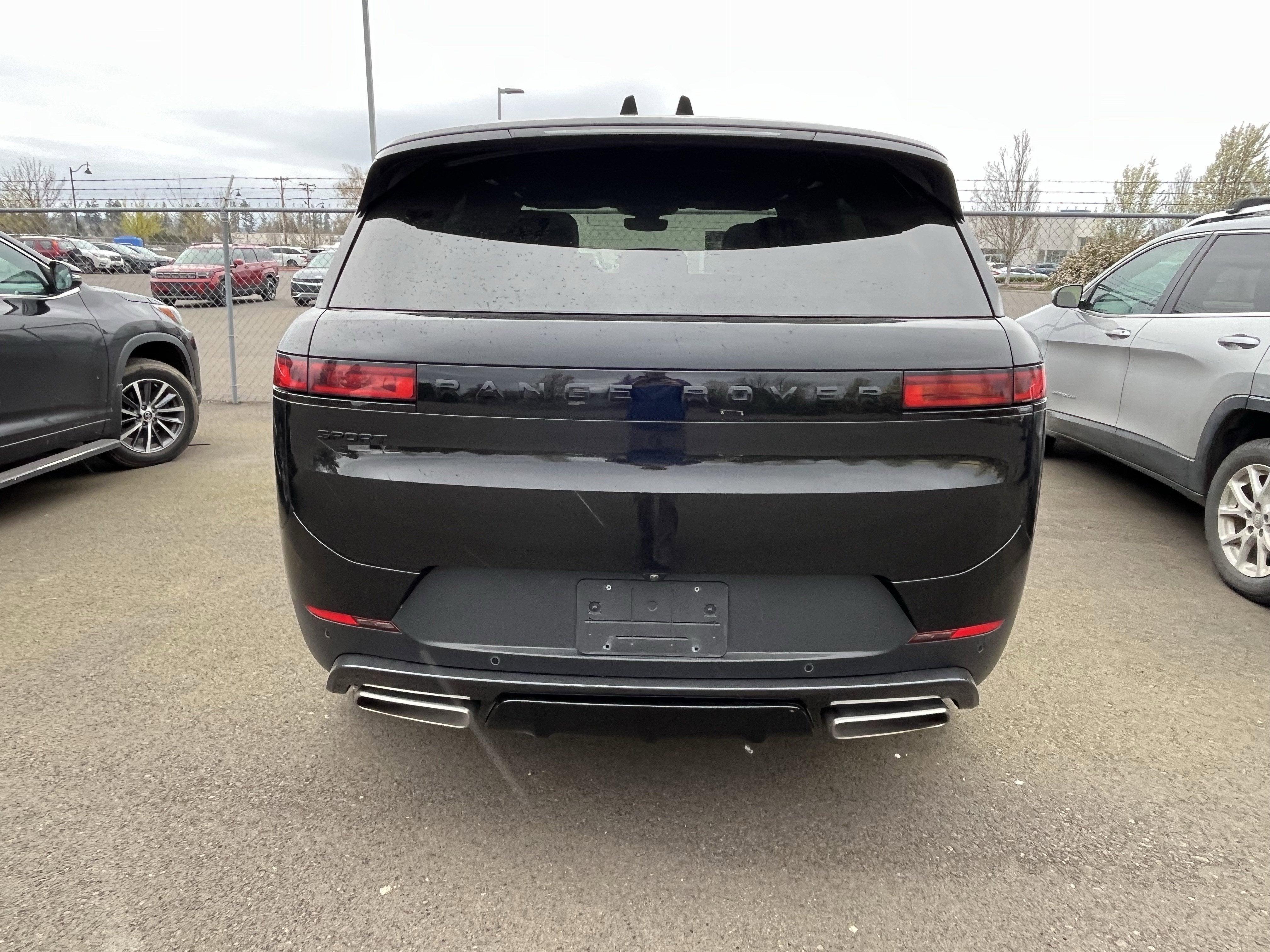 2025 Land Rover Range Rover Sport SE
