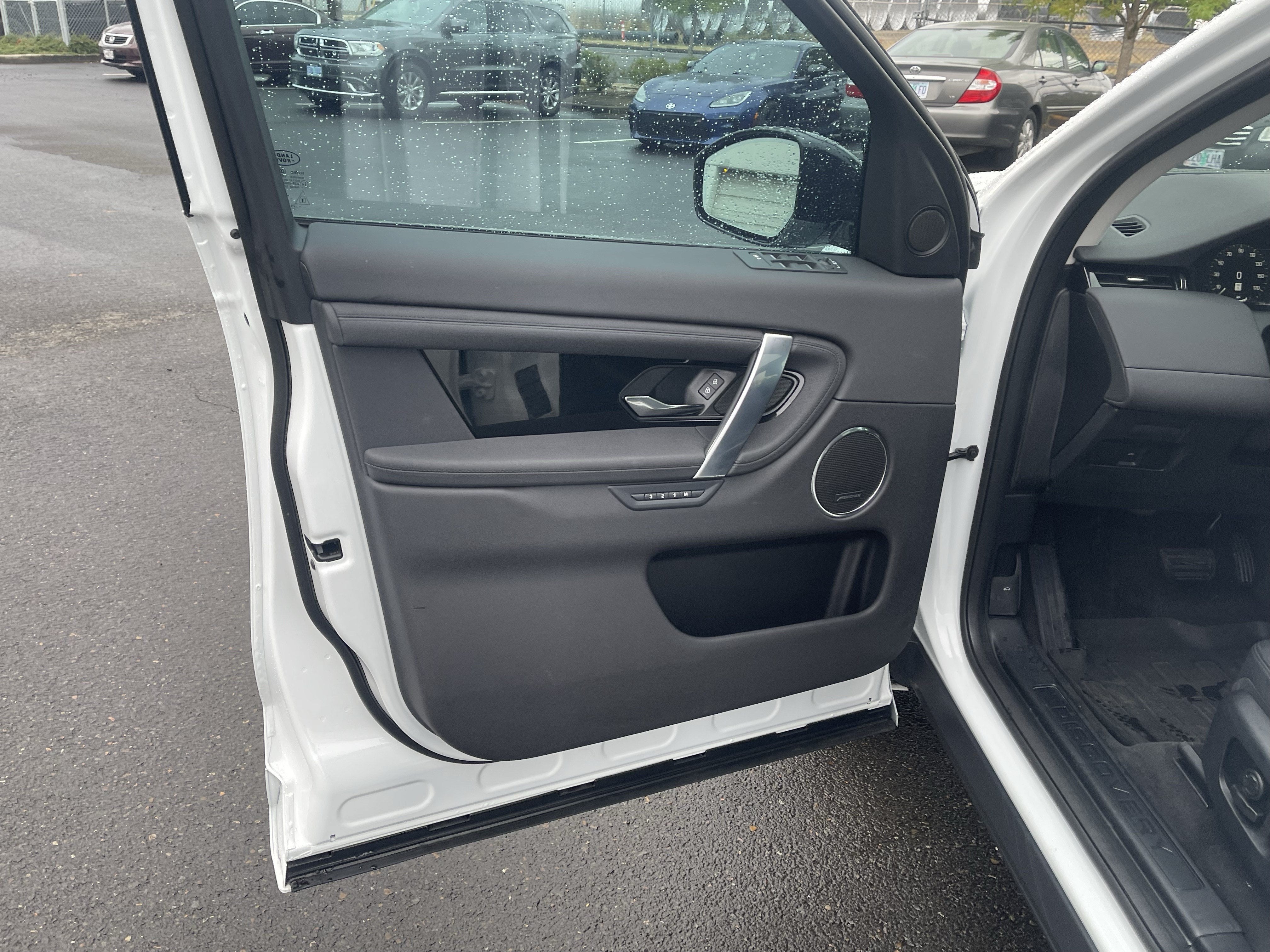 2025 Land Rover Discovery Sport S