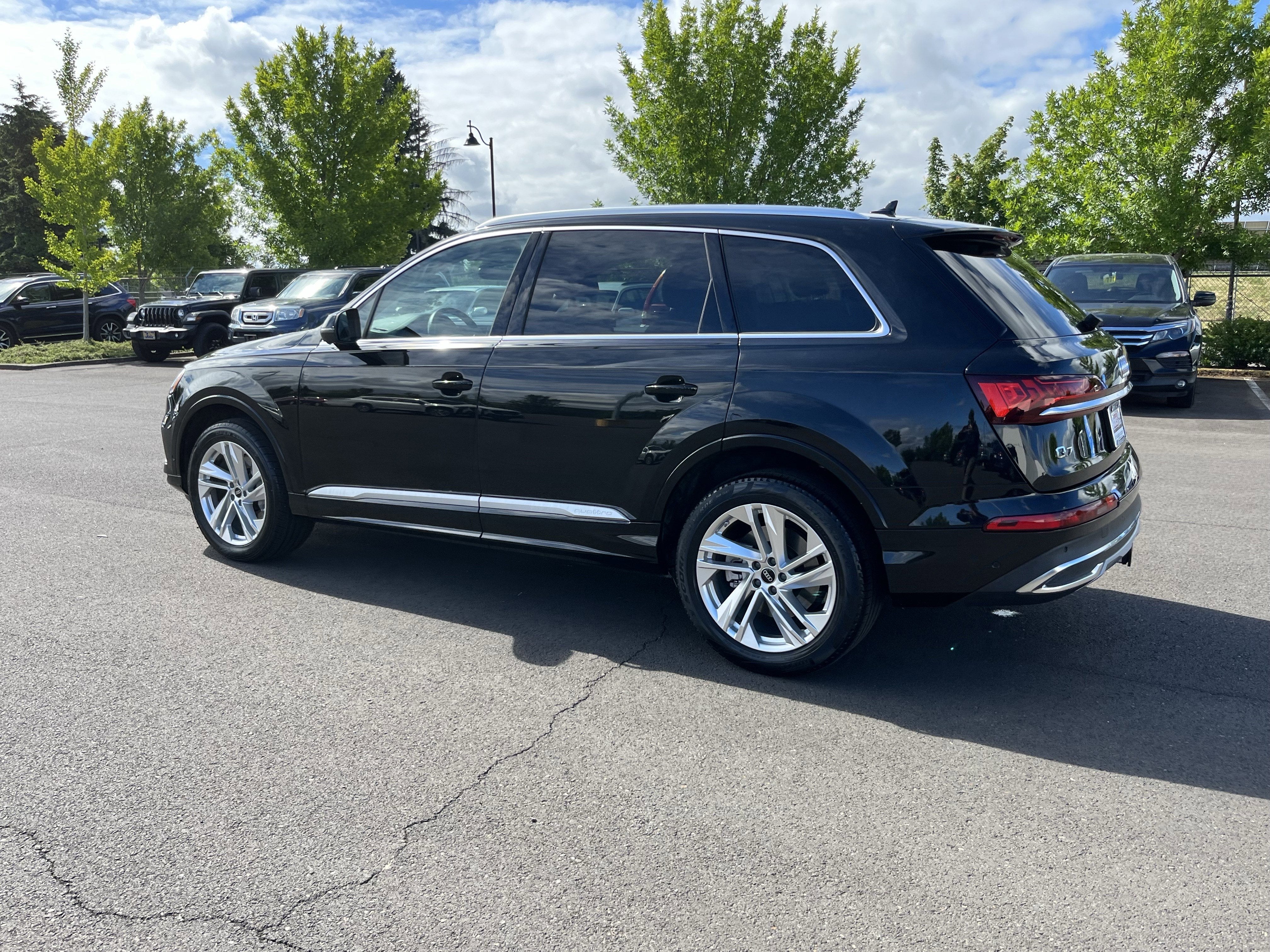 2023 Audi Q7 Premium Plus