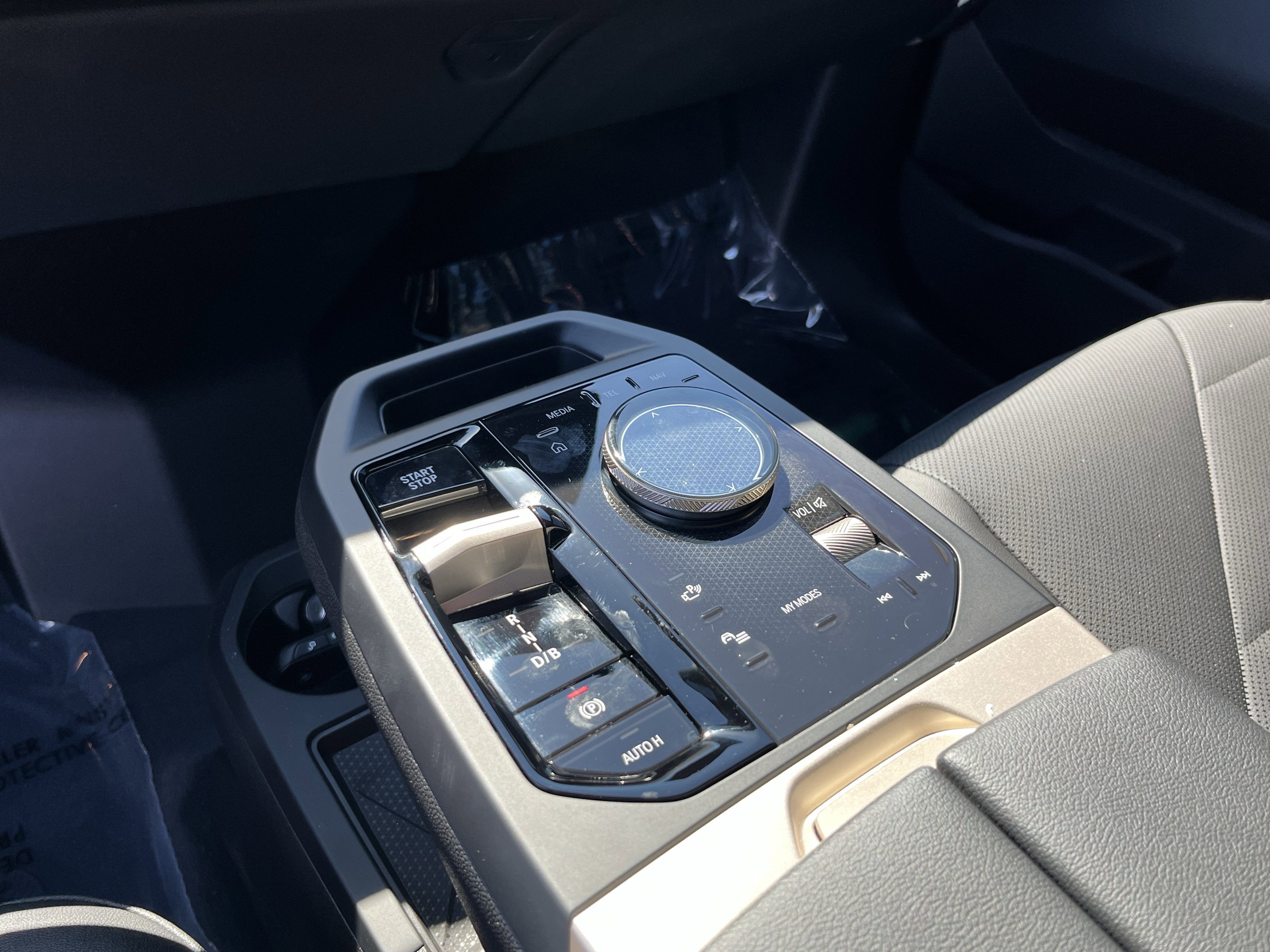 2026 BMW iX xDrive45