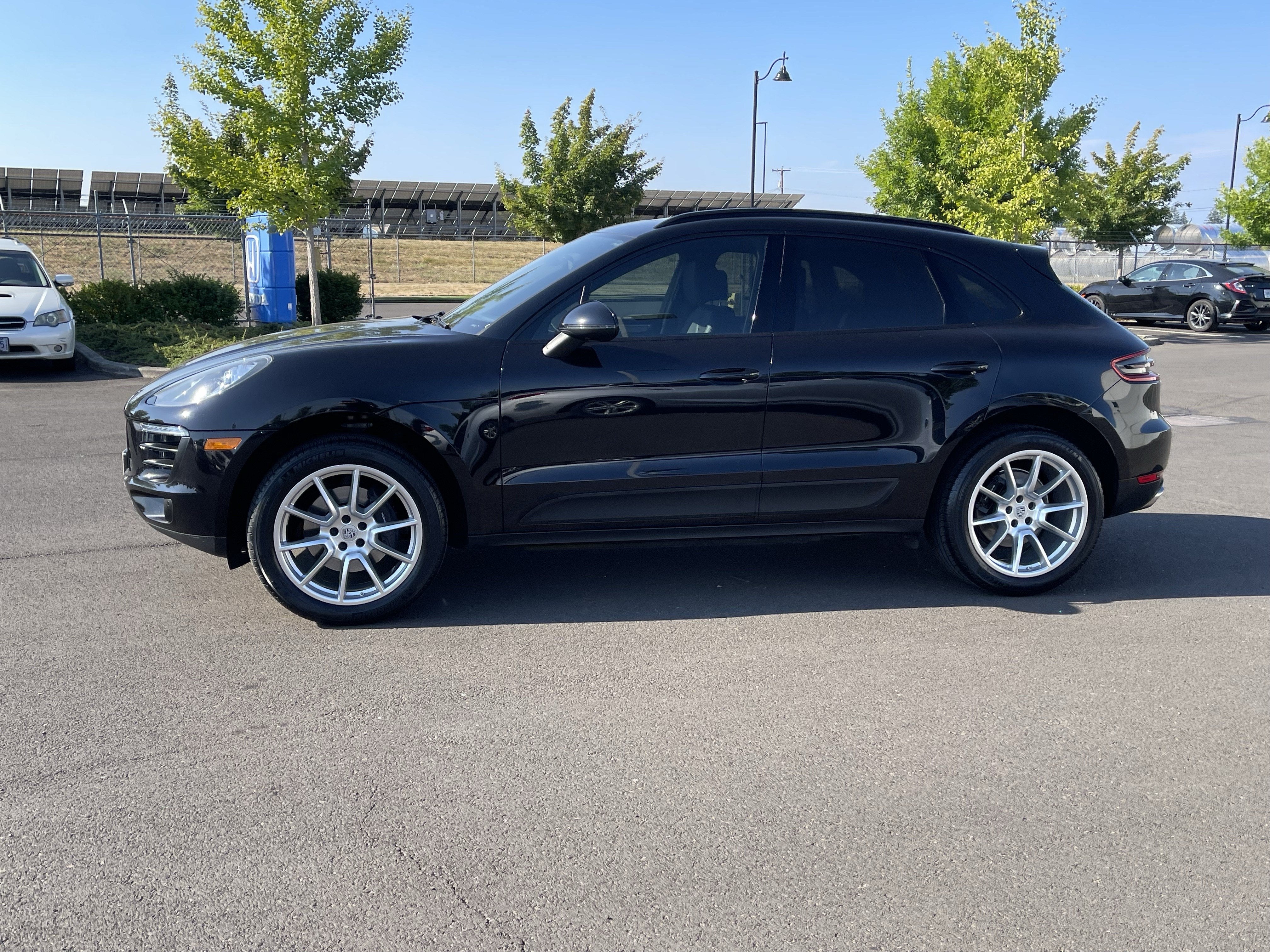 2017 Porsche Macan Base