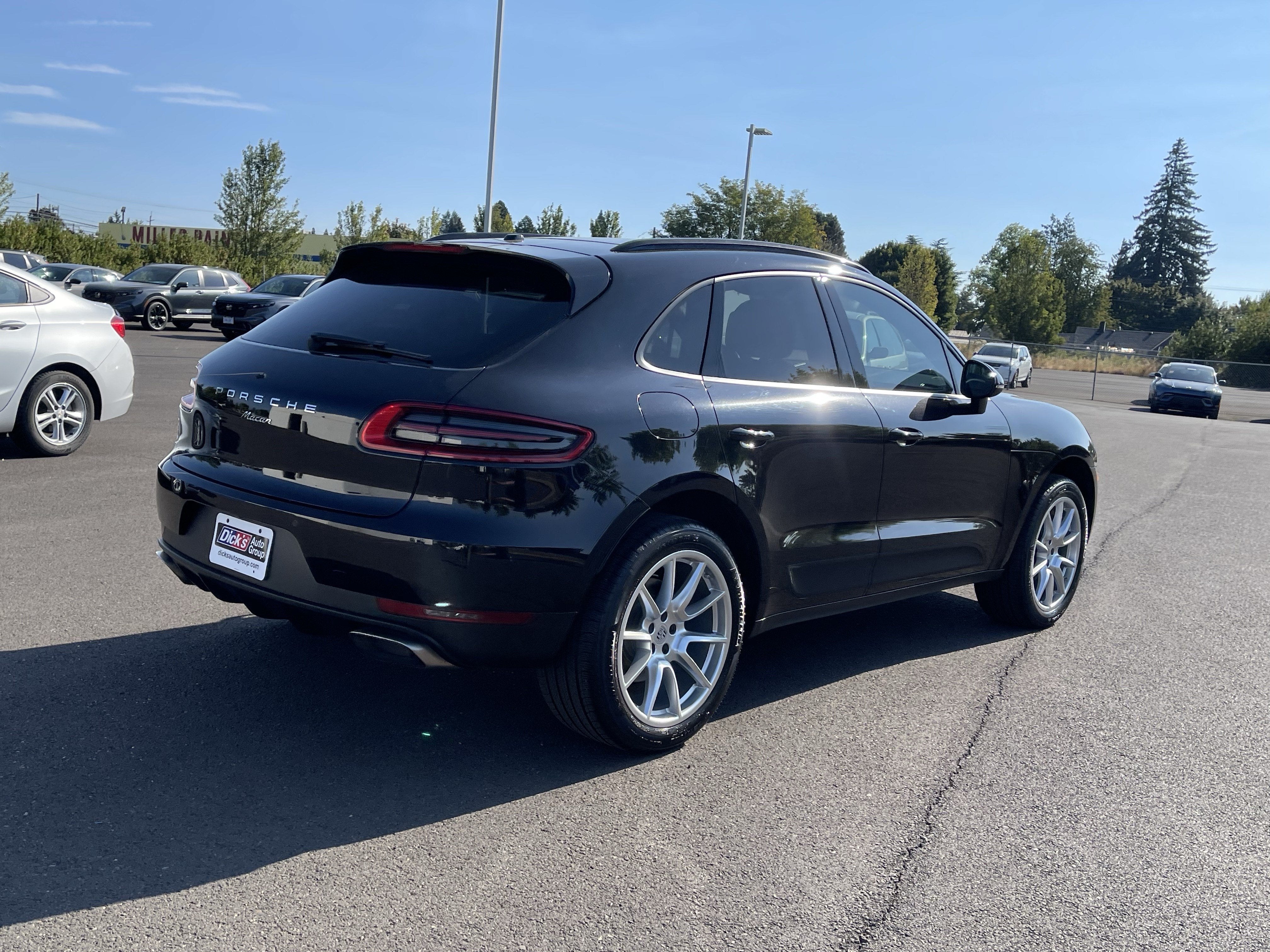 2017 Porsche Macan Base