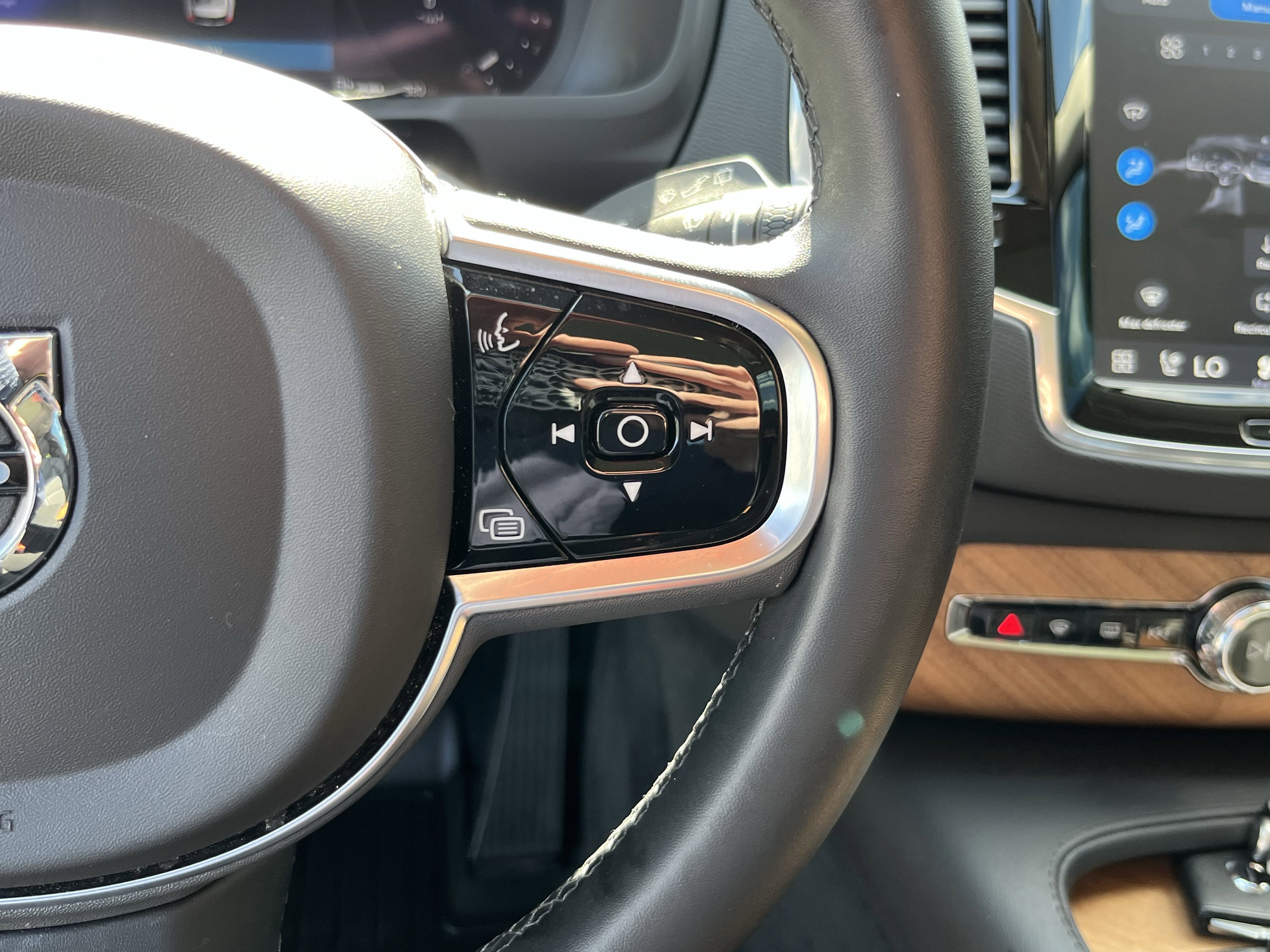 2023 Volvo XC90 Plus