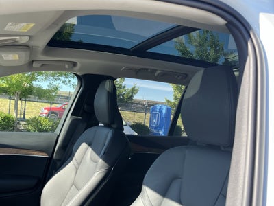 2025 Volvo XC90 Plug-In Hybrid Plus