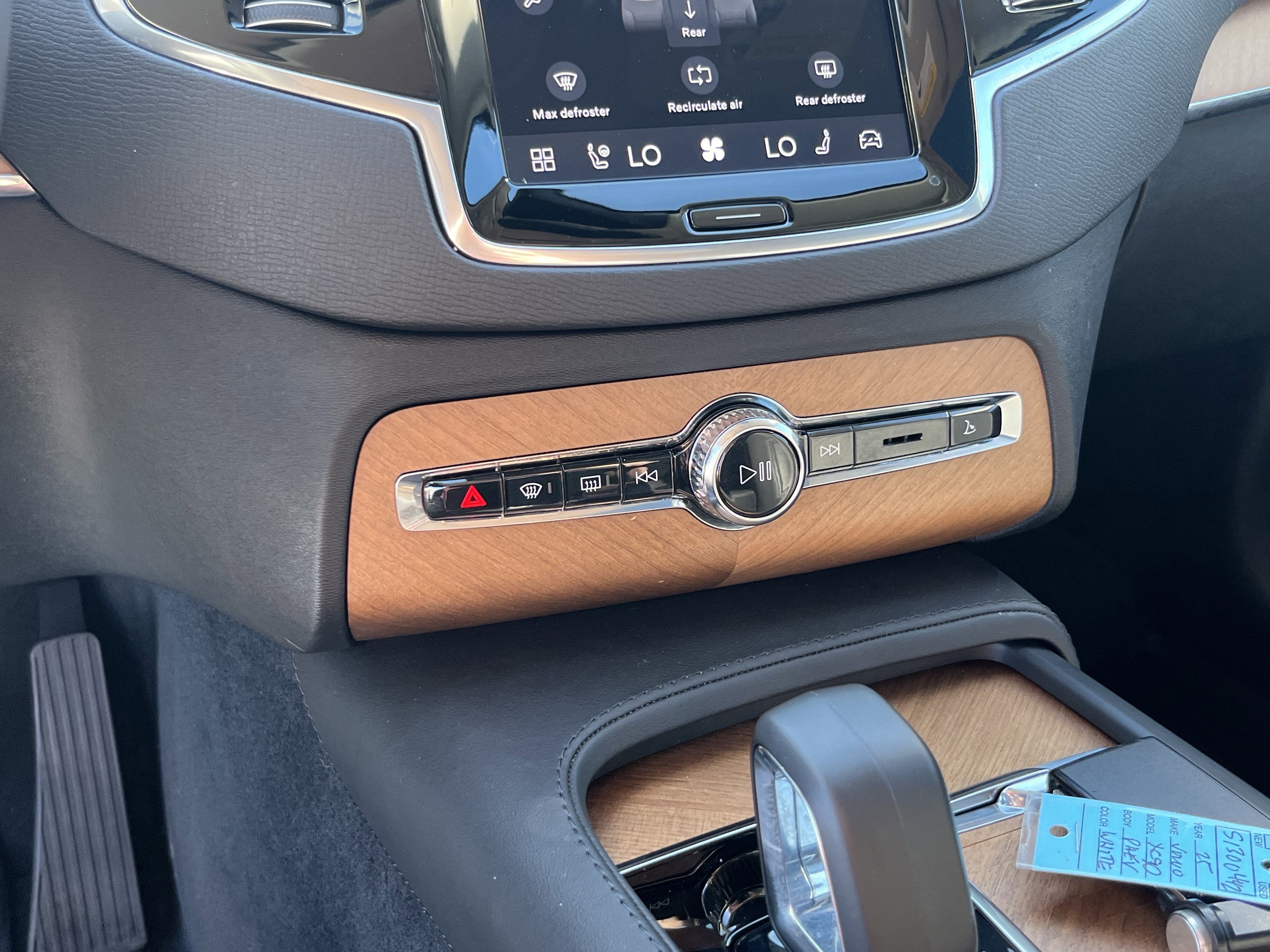 2025 Volvo XC90 Plug-In Hybrid Plus