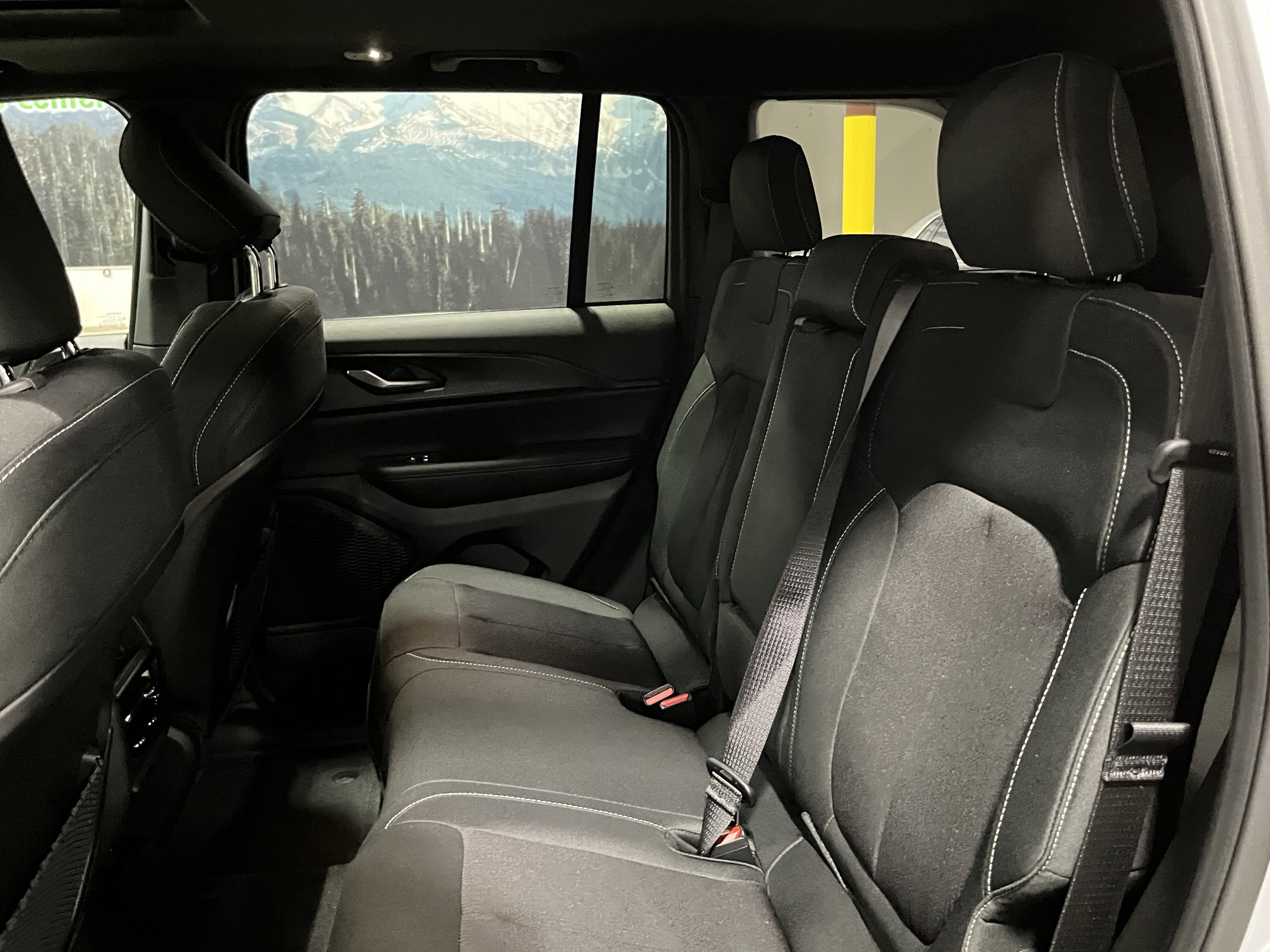 2025 Jeep Grand Cherokee Laredo X