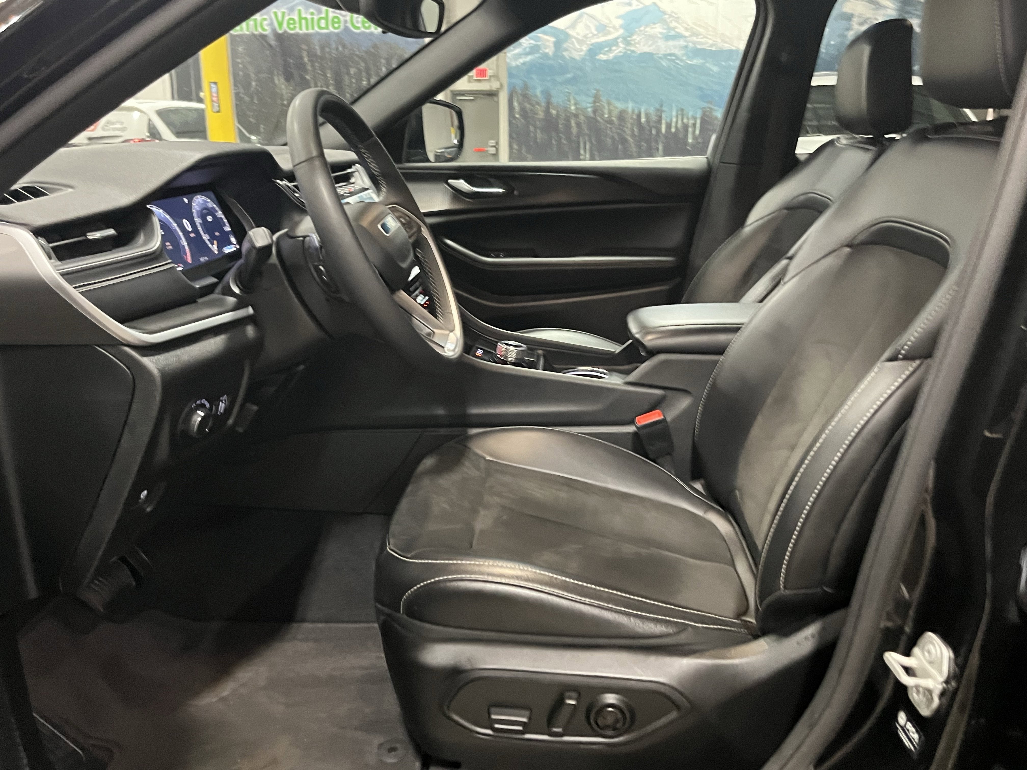 2024 Jeep Grand Cherokee Altitude