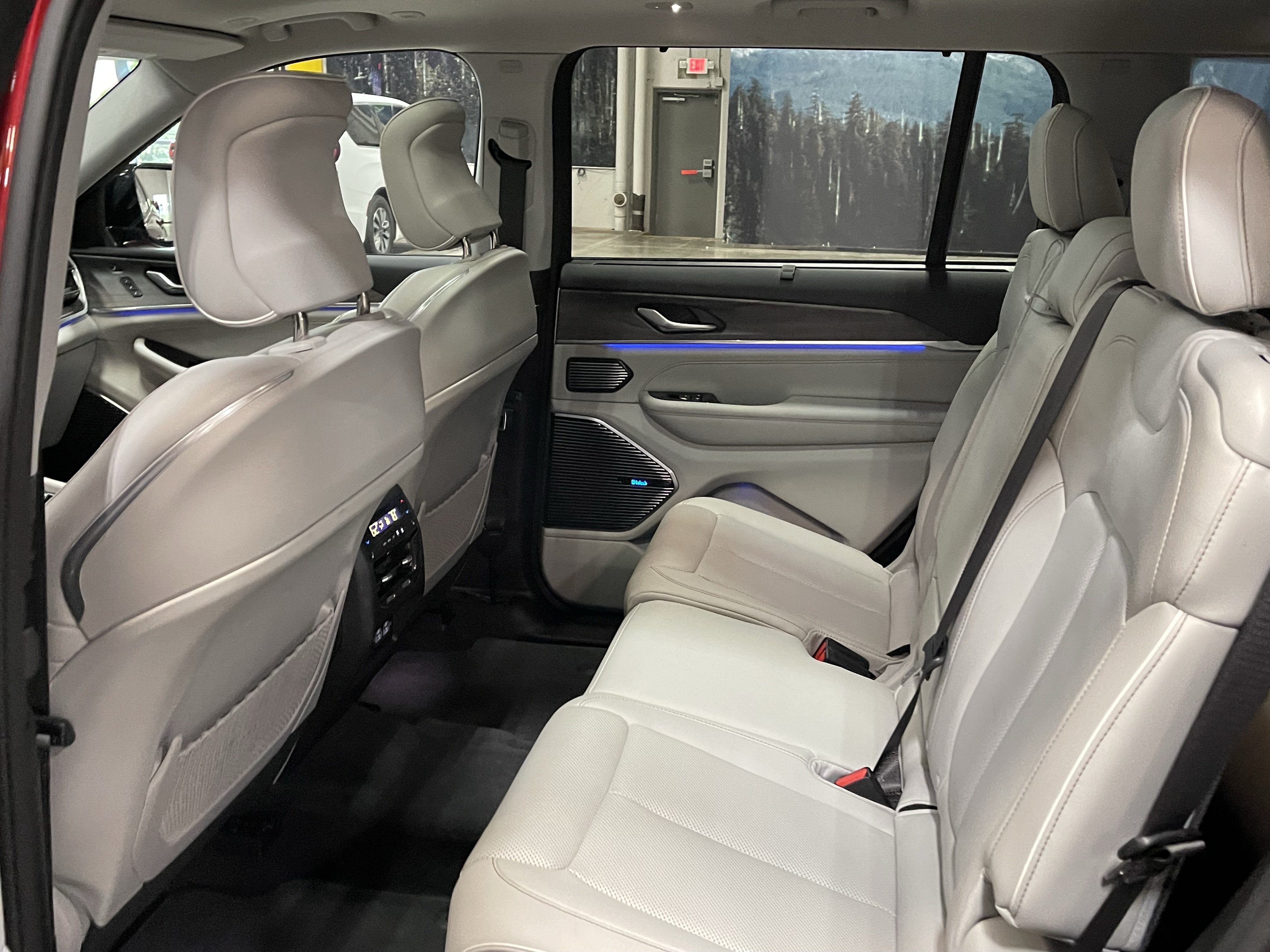 2022 Jeep Grand Cherokee L Overland