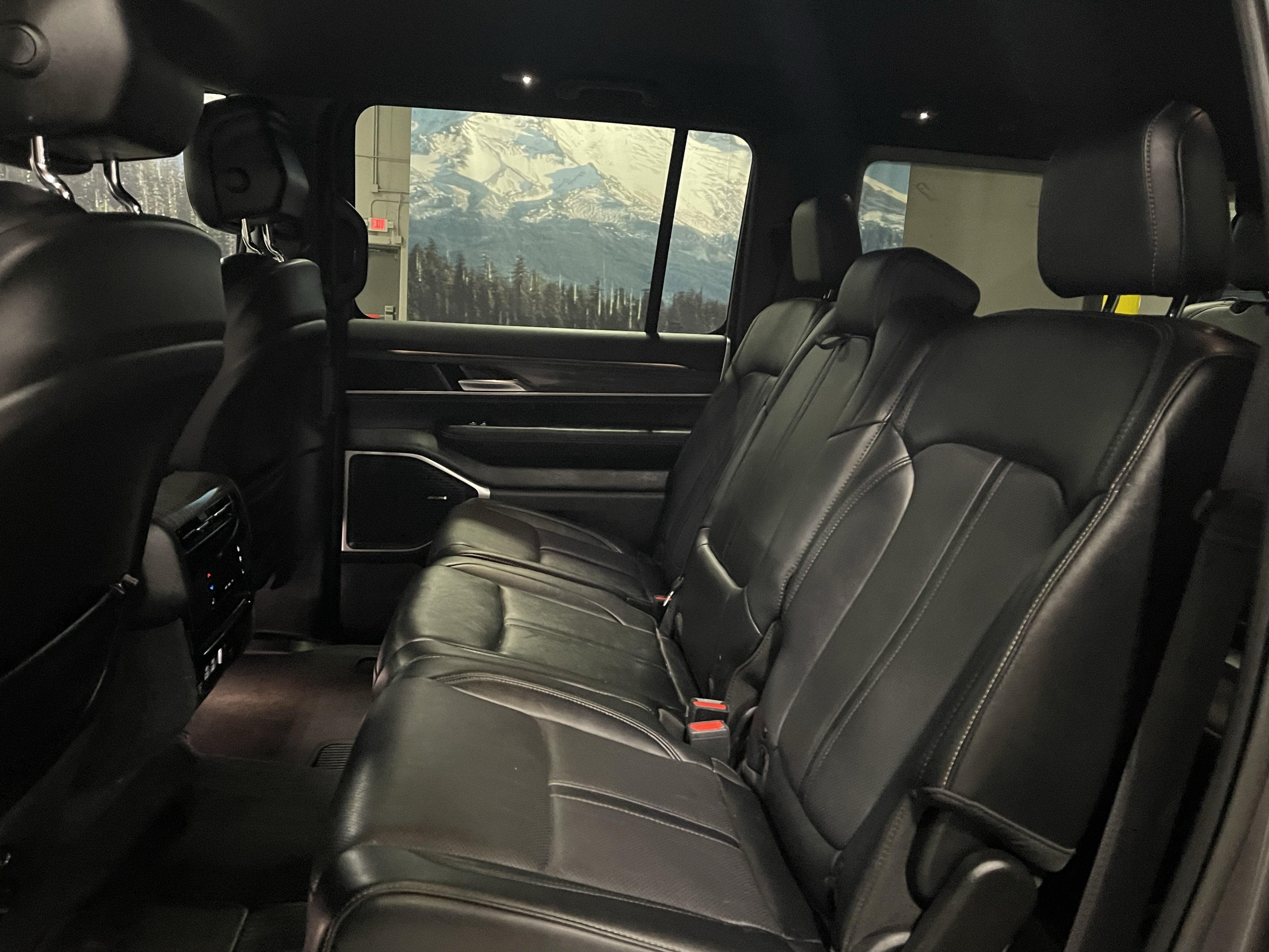 2024 Jeep Wagoneer L Series II