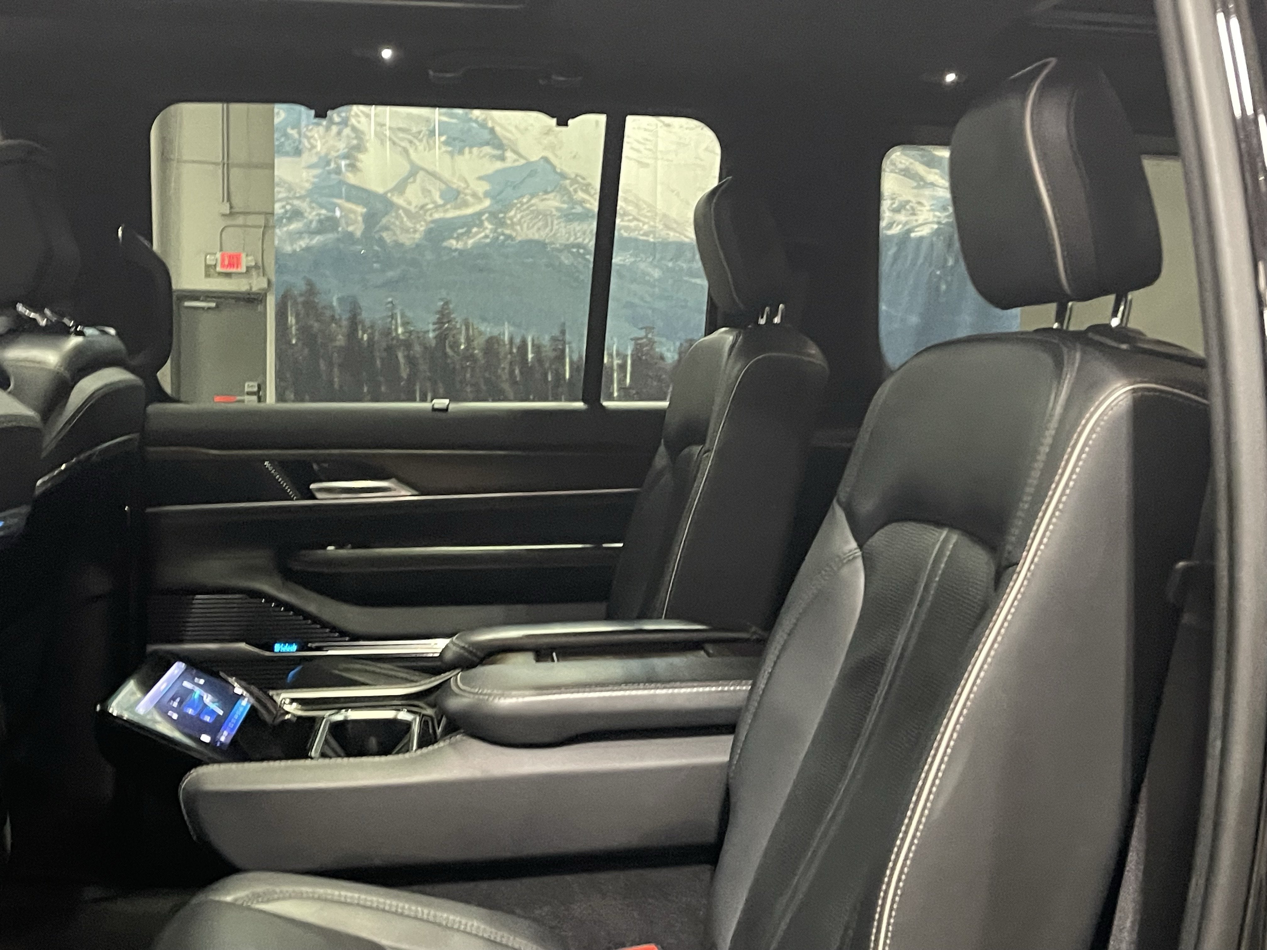 2023 Jeep Grand Wagoneer Series II