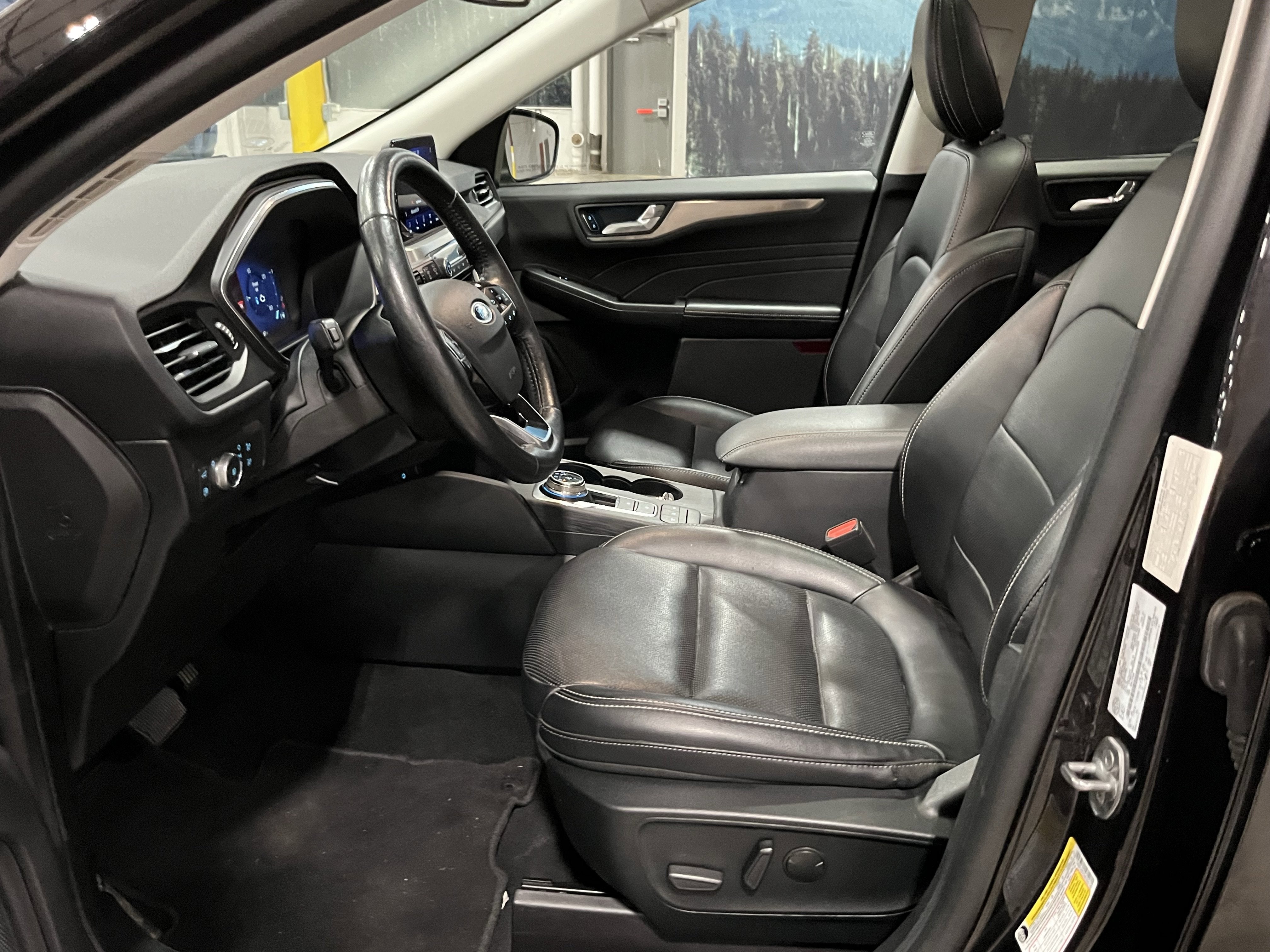2021 Ford Escape Hybrid Titanium