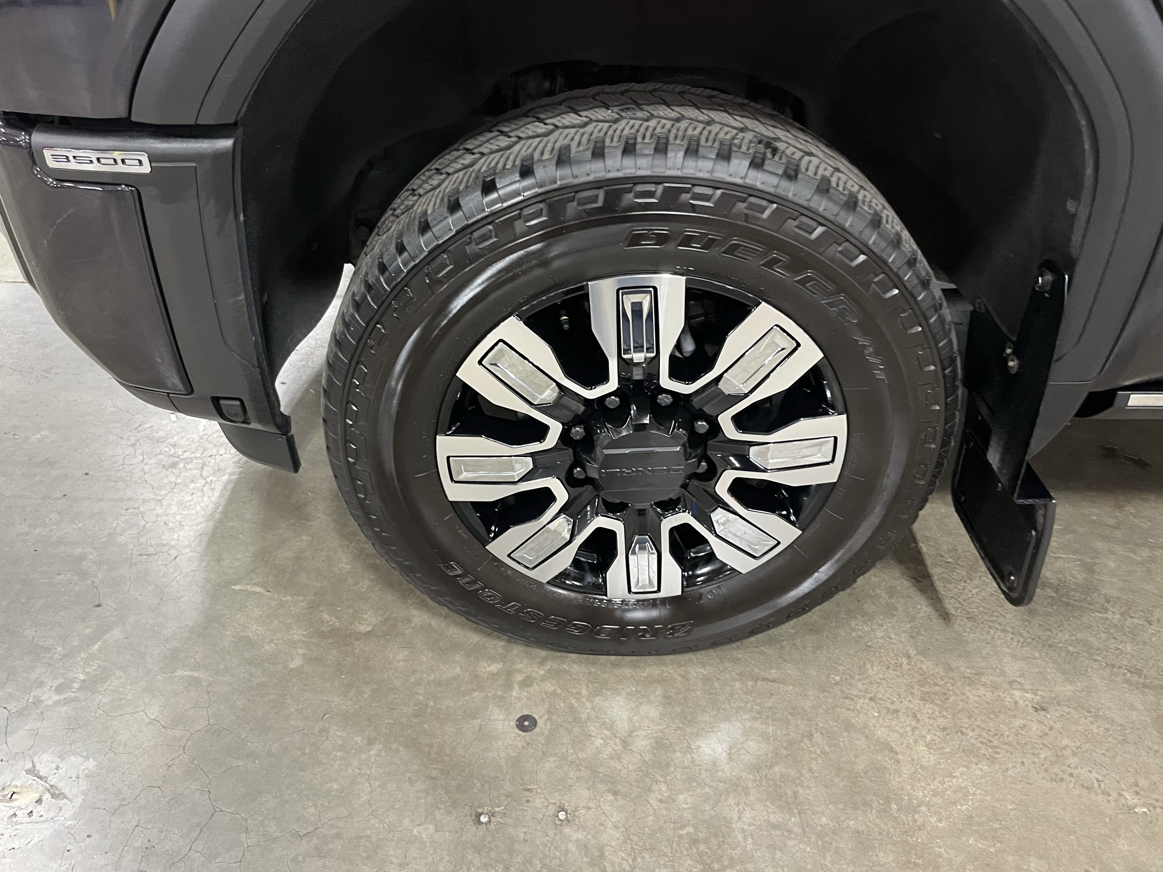 2024 GMC Sierra 3500HD Denali